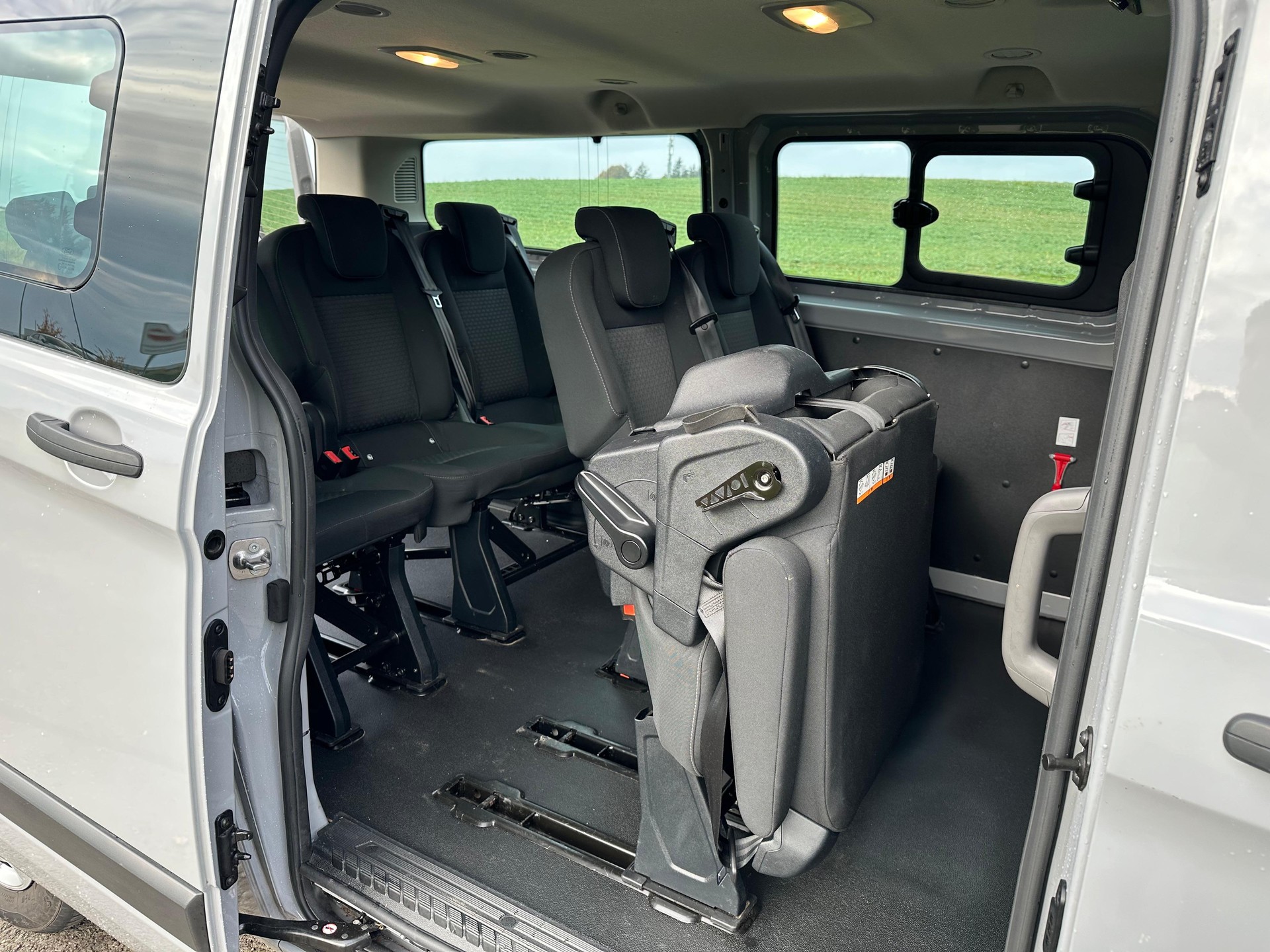 FORD Transit Custom 340 L2H1 Trend A-image-25