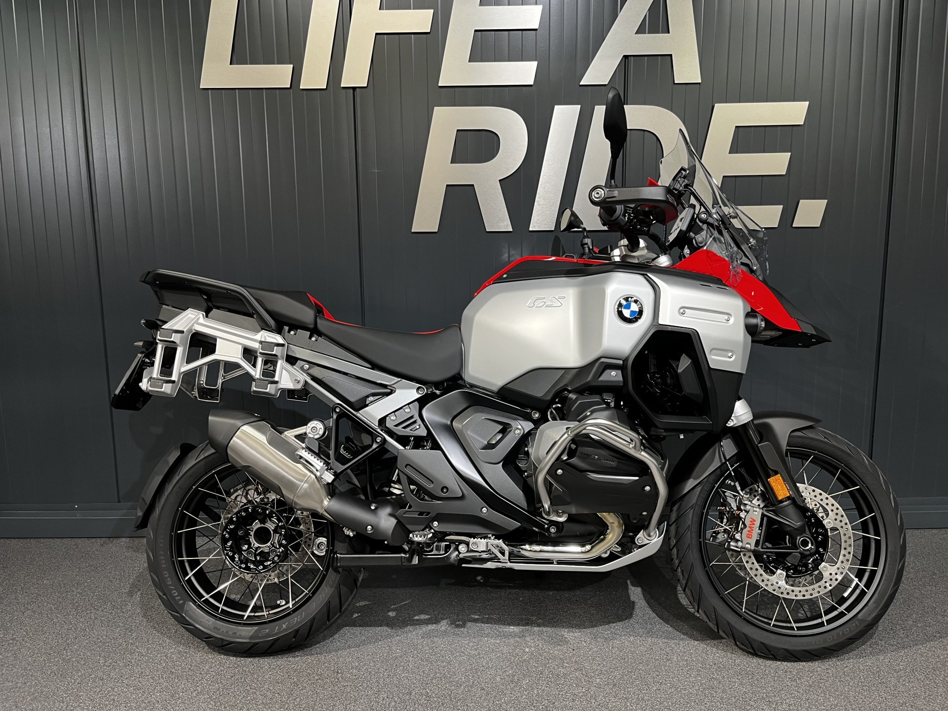 BMW R 1300 GS Adventure-image-0
