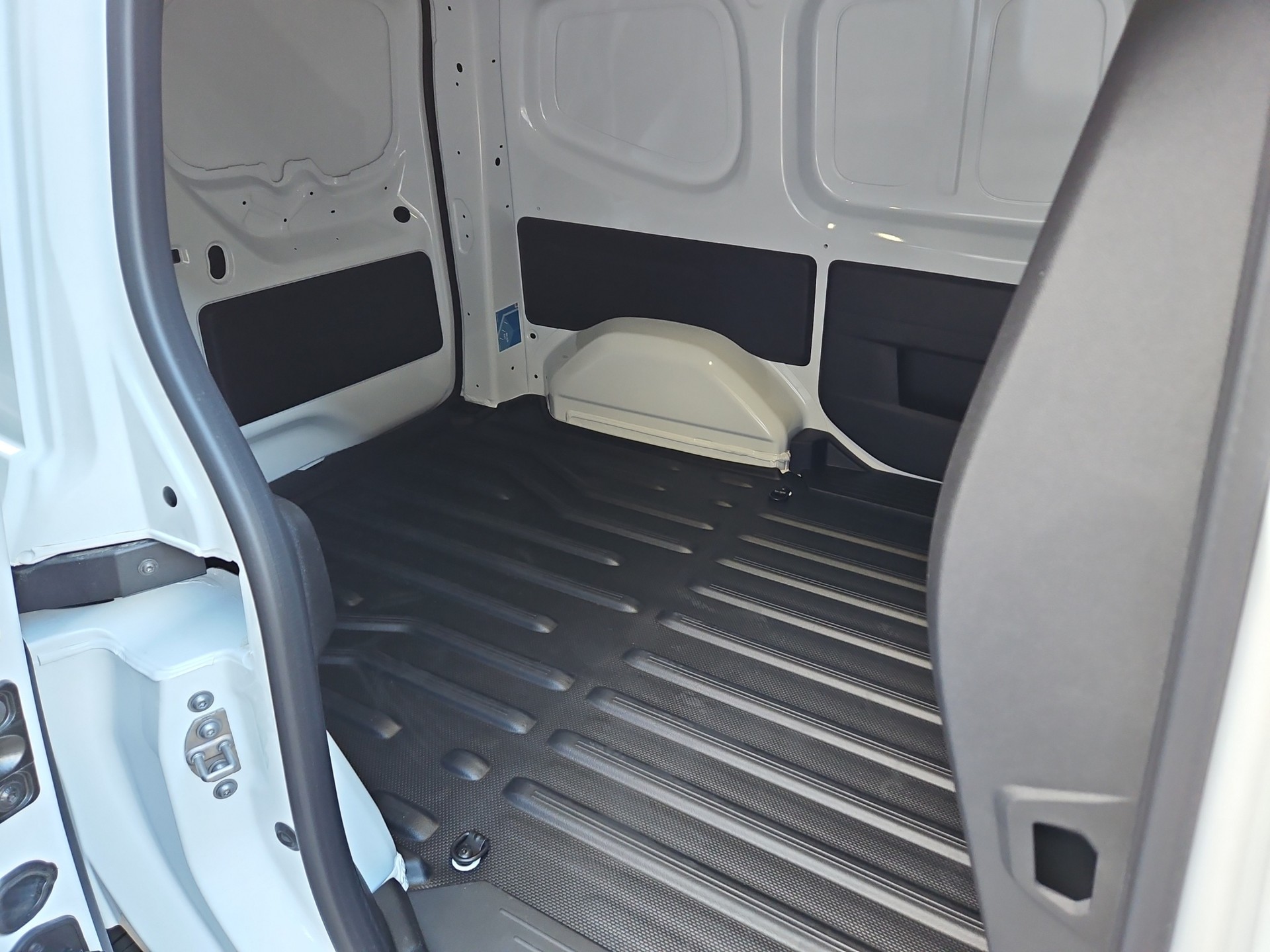 NISSAN Townstar 1.3 L1 N-Connecta Schaltgetriebe Manuell-image-20