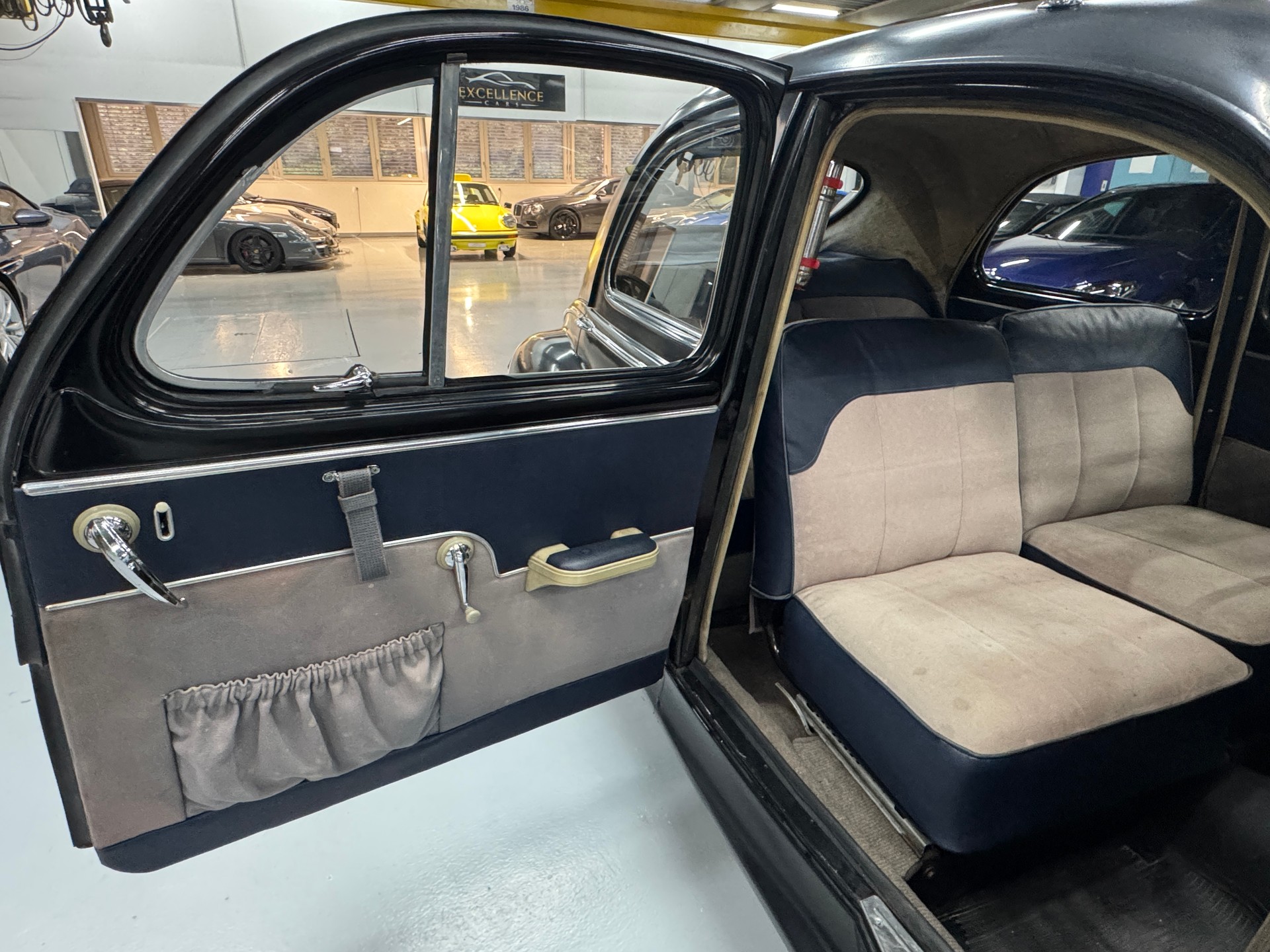 PEUGEOT 203 C Berline-image-12