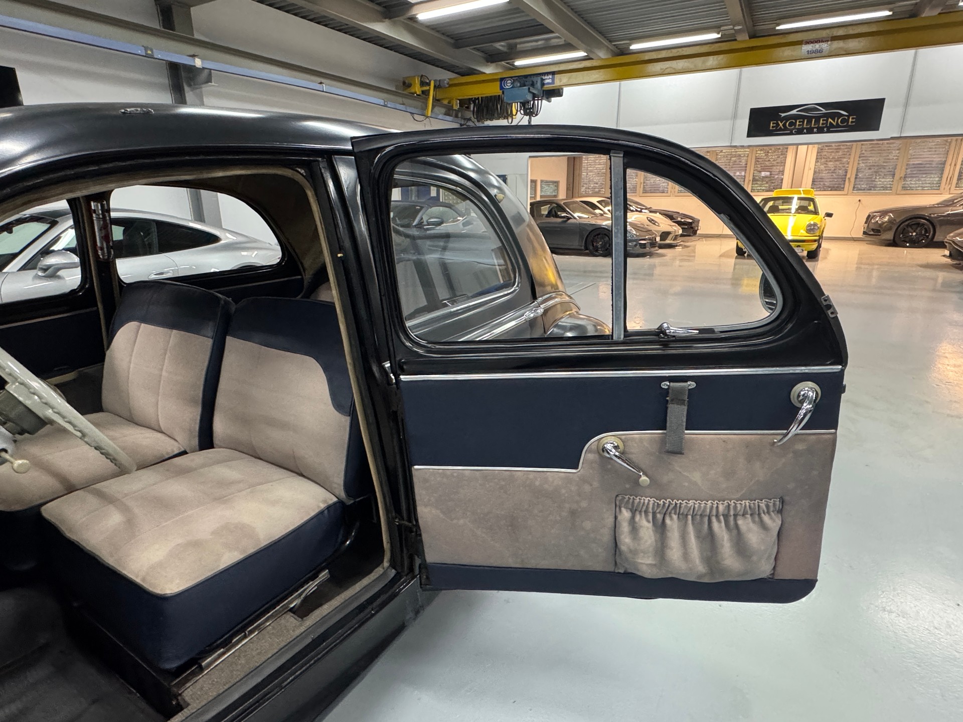 PEUGEOT 203 C Berline-image-9