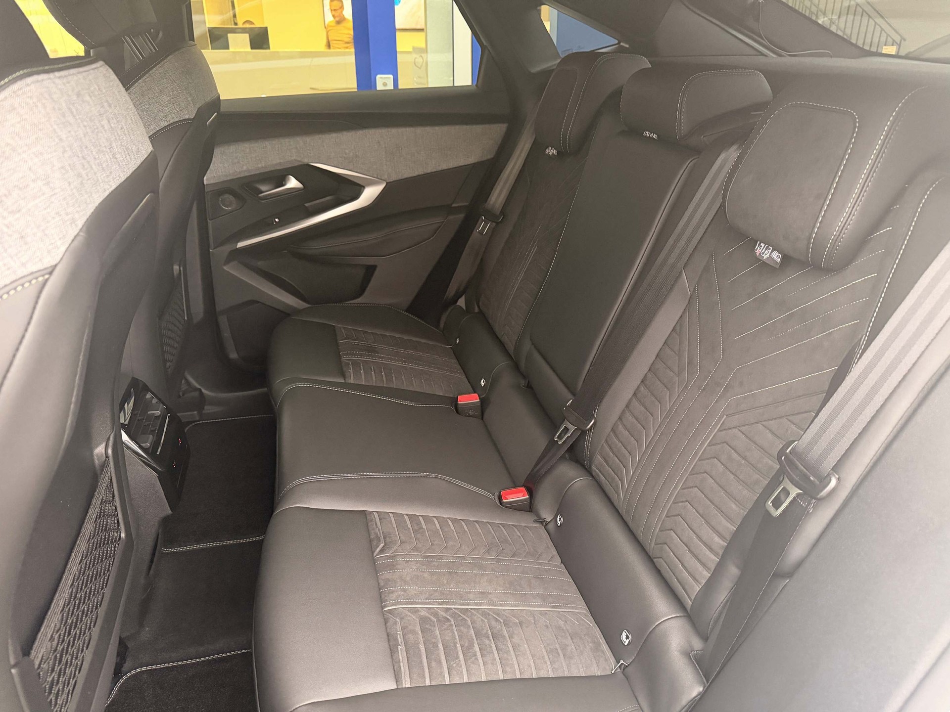 PEUGEOT 3008 1.6 Plug-in Hybrid GT-image-7