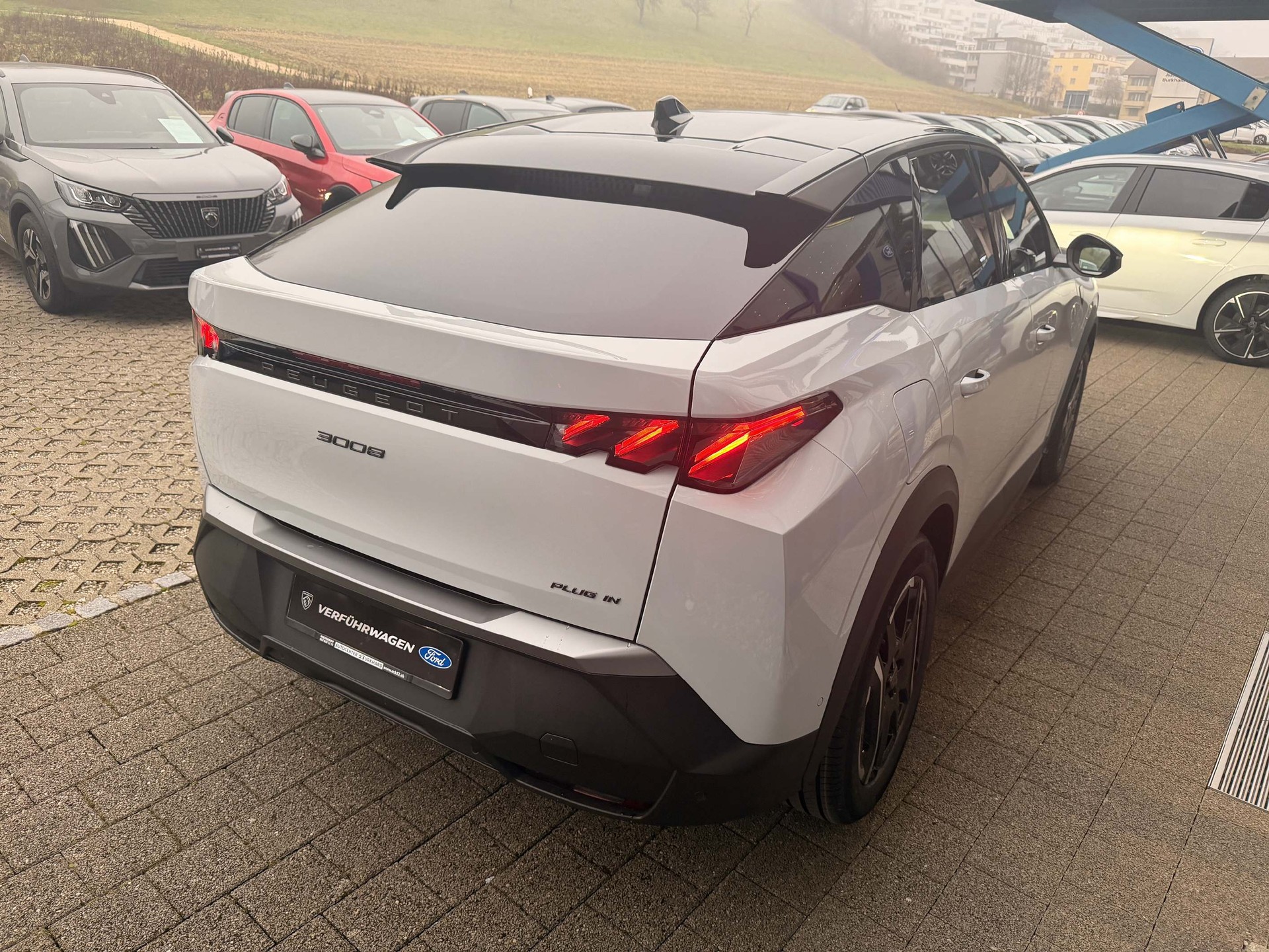 PEUGEOT 3008 1.6 Plug-in Hybrid GT-image-4