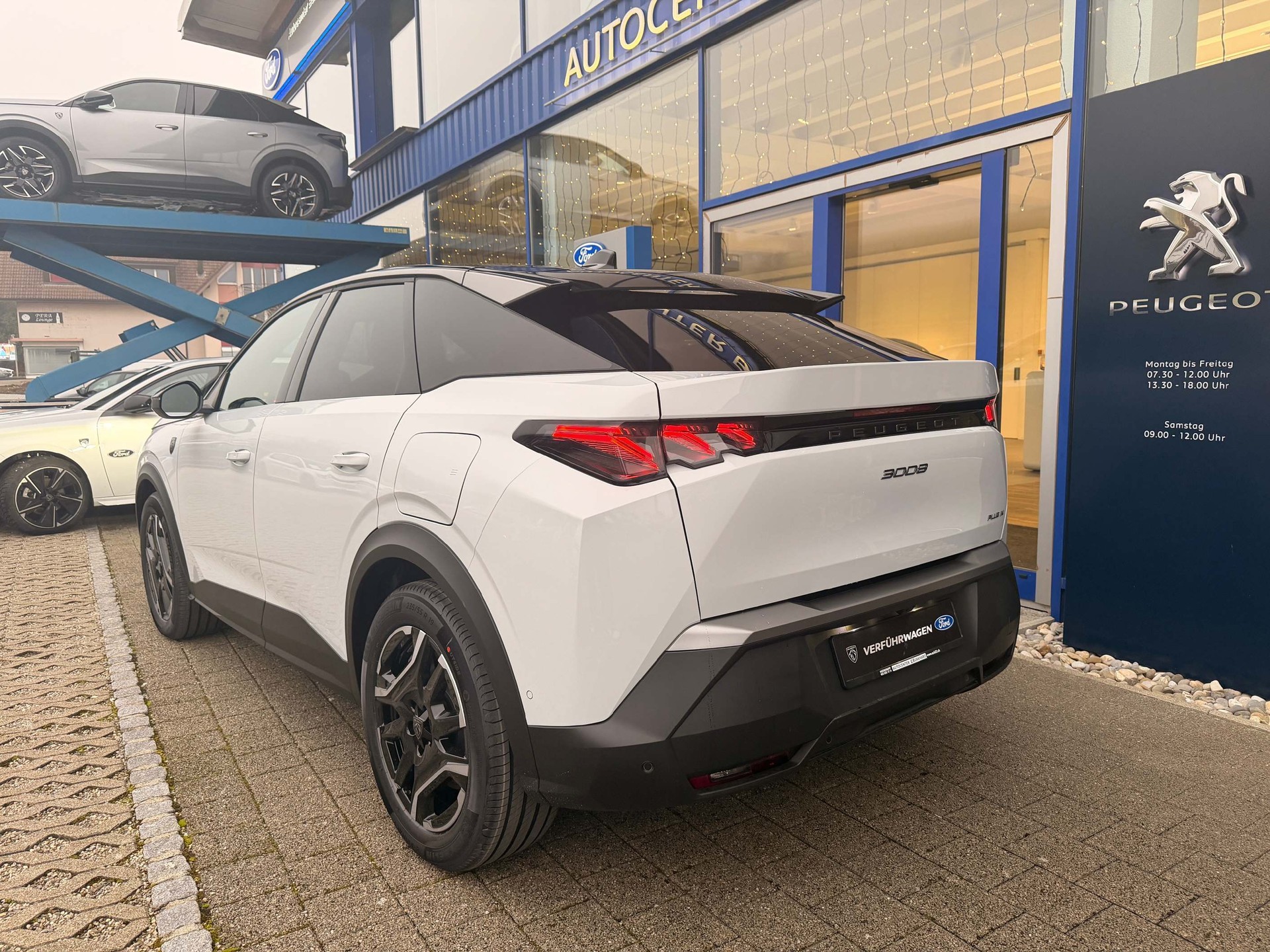 PEUGEOT 3008 1.6 Plug-in Hybrid GT-image-6