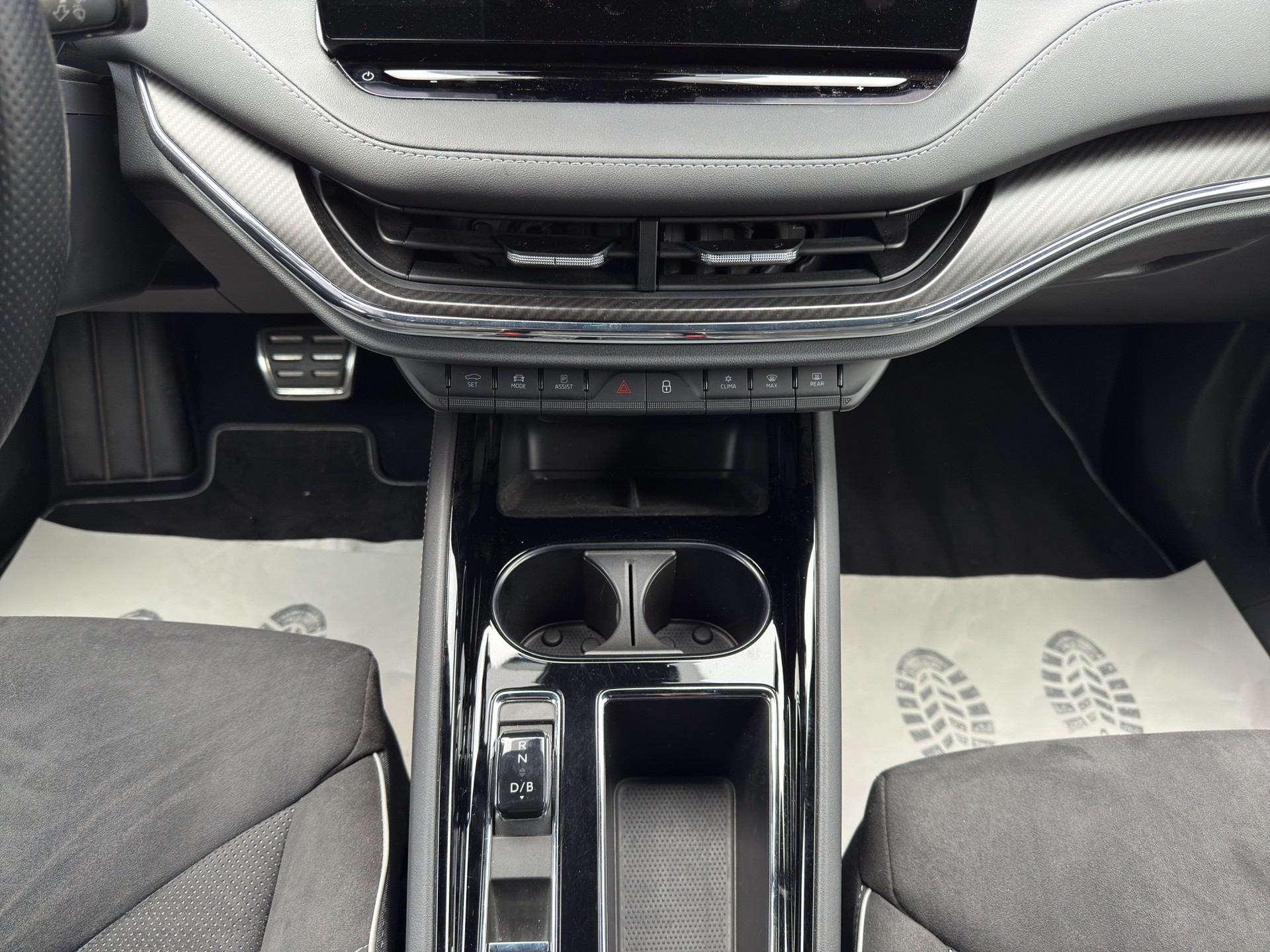 SKODA Enyaq iV 60 SportLine-image-10