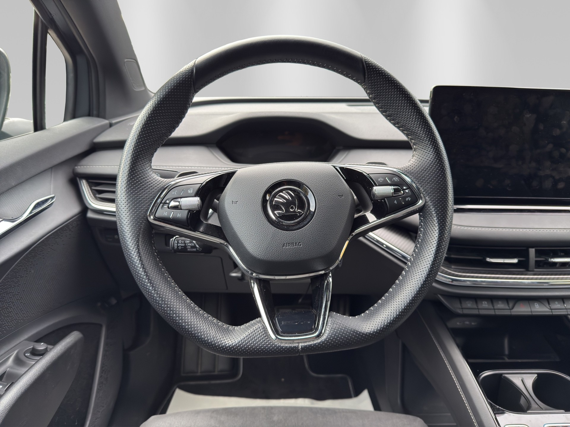 SKODA Enyaq iV 60 SportLine-image-9