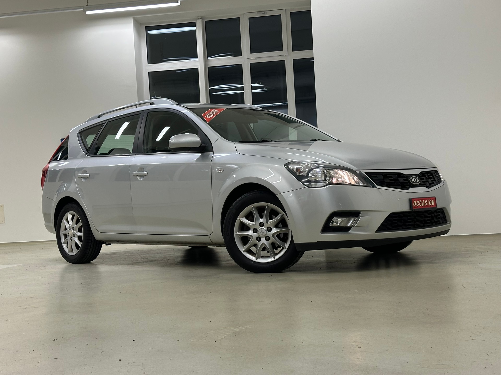 KIA Cee'd Sporty Wagon 1.6 CRDi Trend Automatic-showroom-element-2