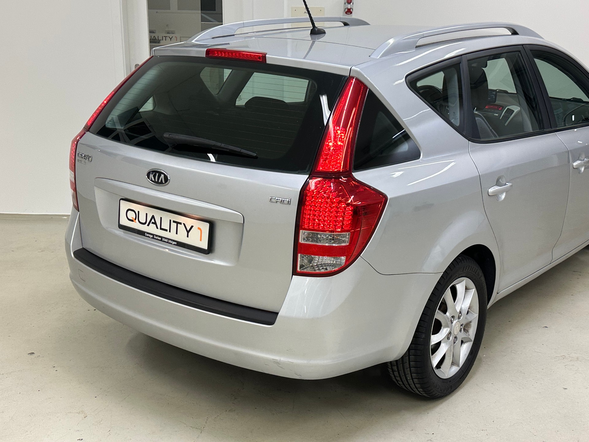 KIA Cee'd Sporty Wagon 1.6 CRDi Trend Automatic-image-7