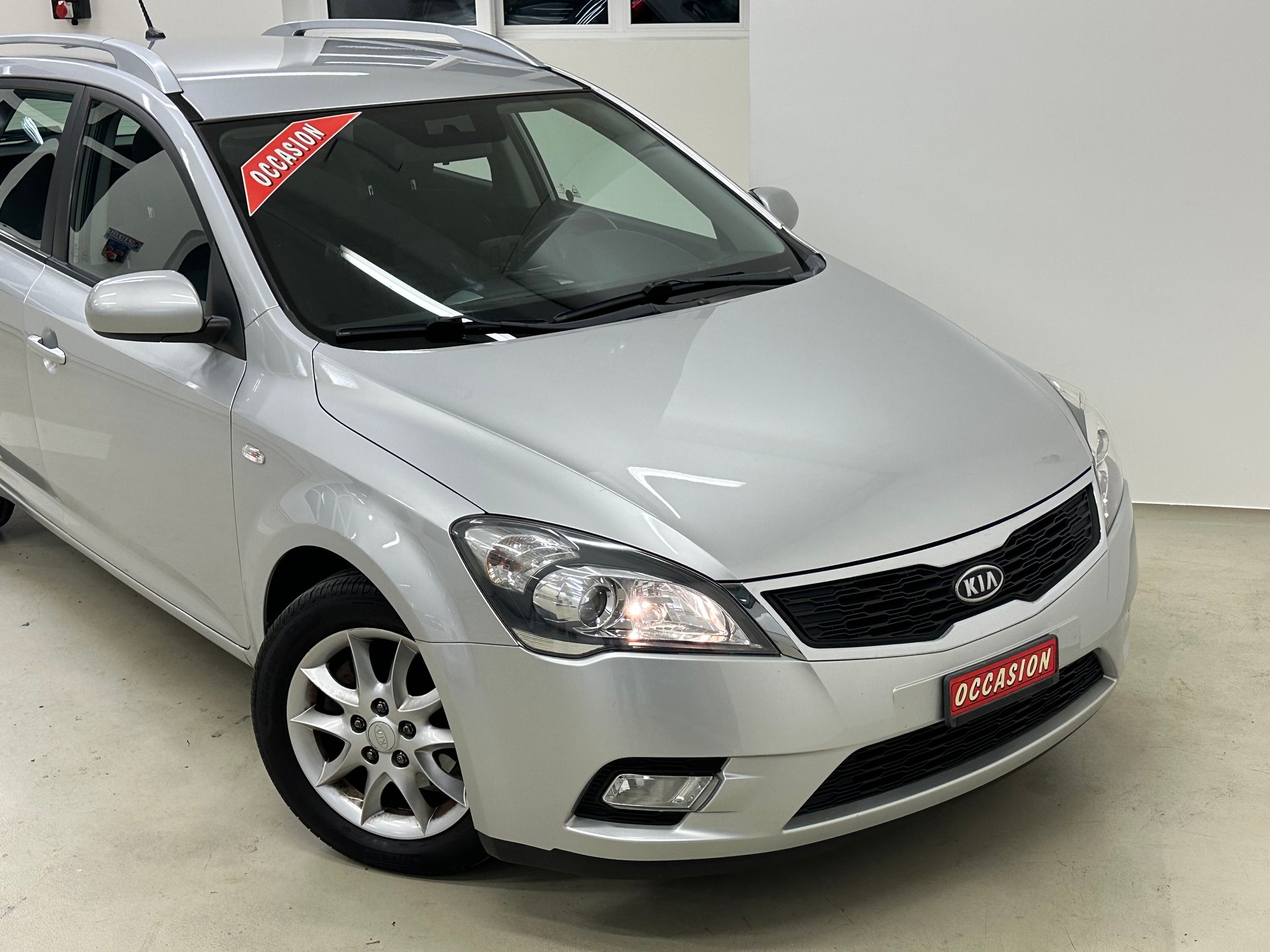 KIA Cee'd Sporty Wagon 1.6 CRDi Trend Automatic-showroom-element-3