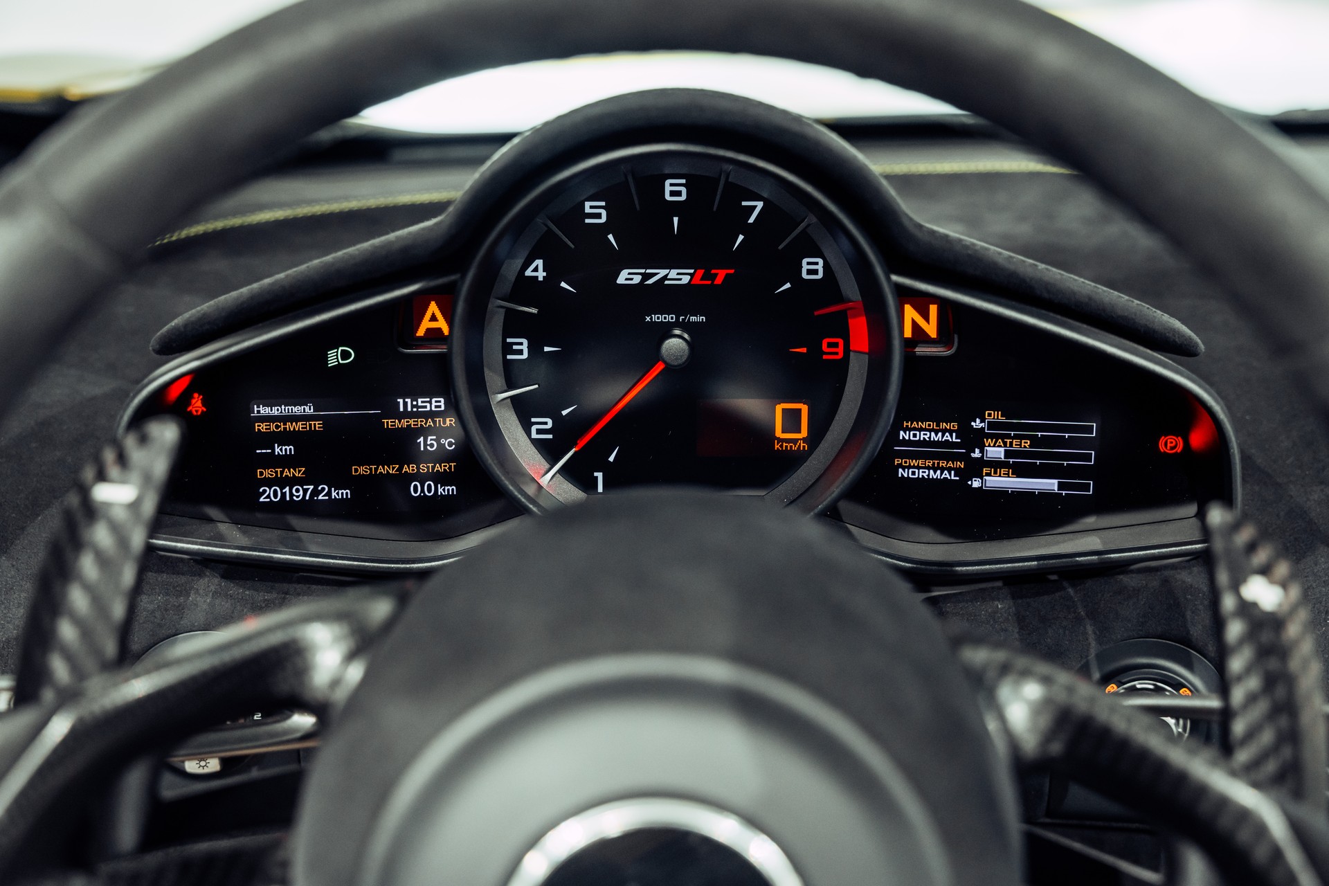 McLAREN 675LT Spider 3.8 V8 SSG-image-25
