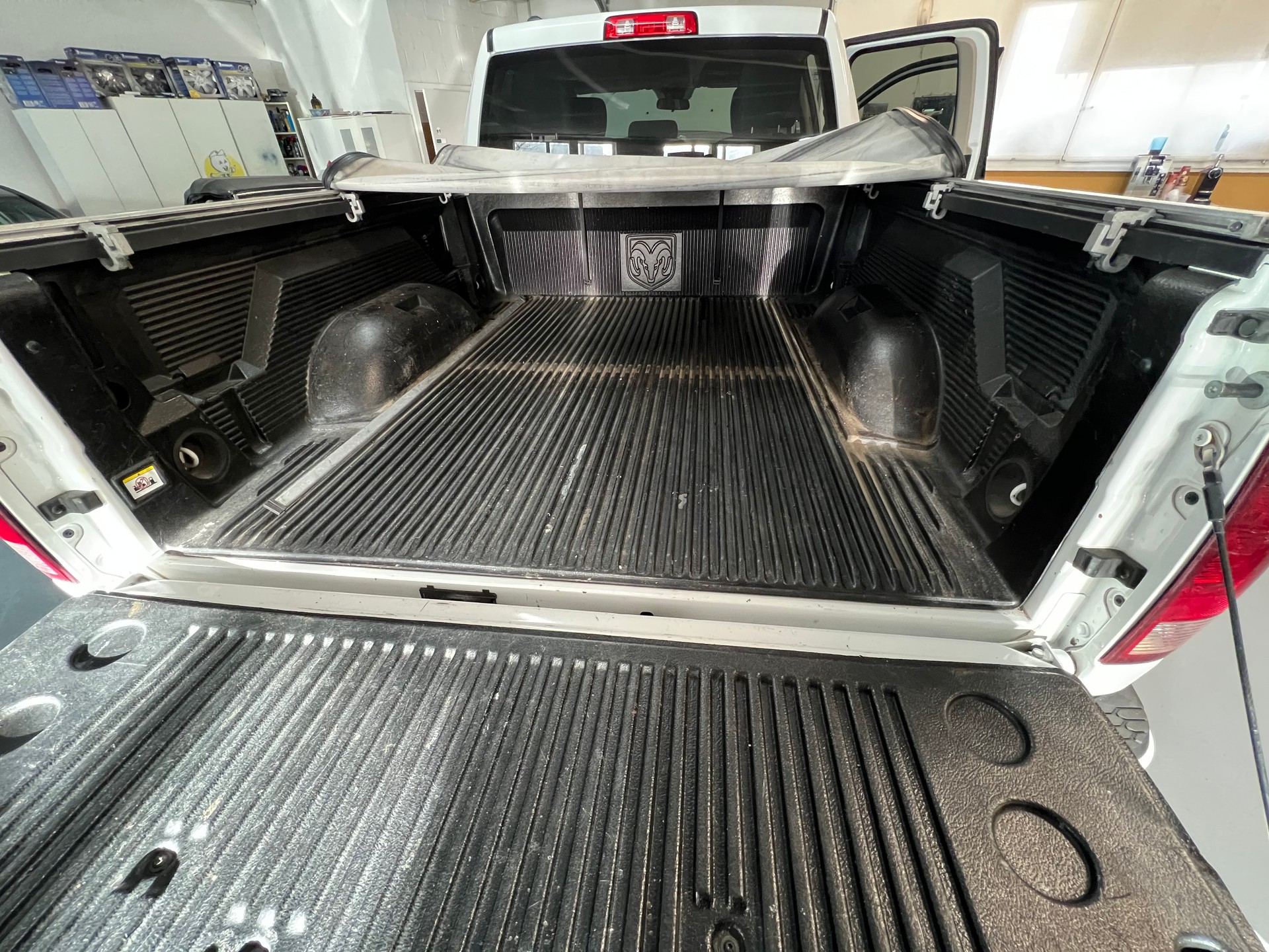 DODGE RAM 1500-image-15
