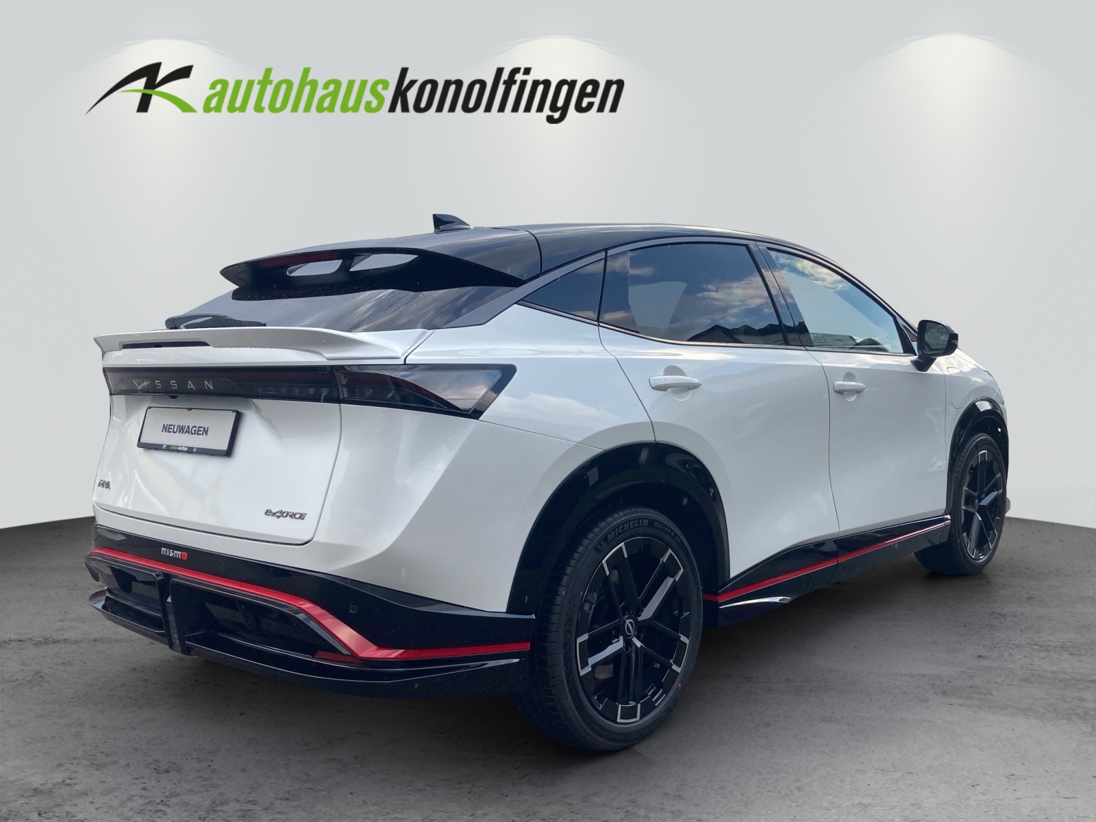 NISSAN Ariya Nismo e-4orce-showroom-element-3