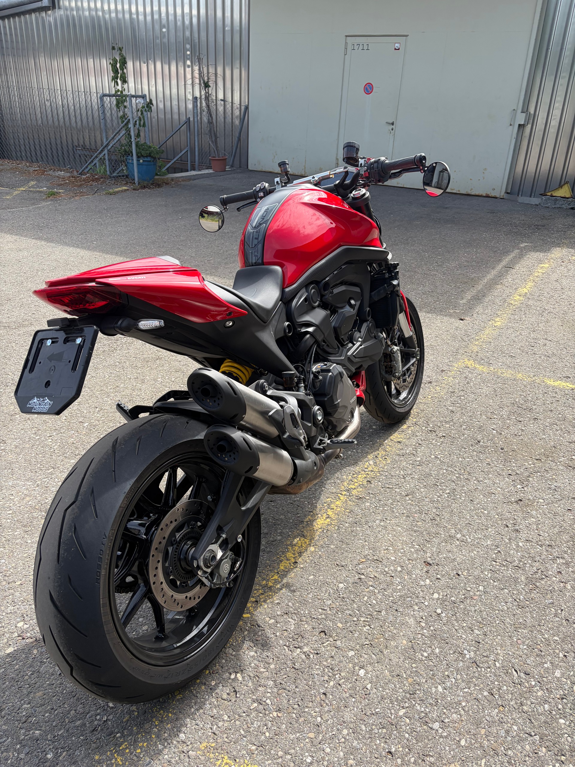 DUCATI Monster 937-image-4