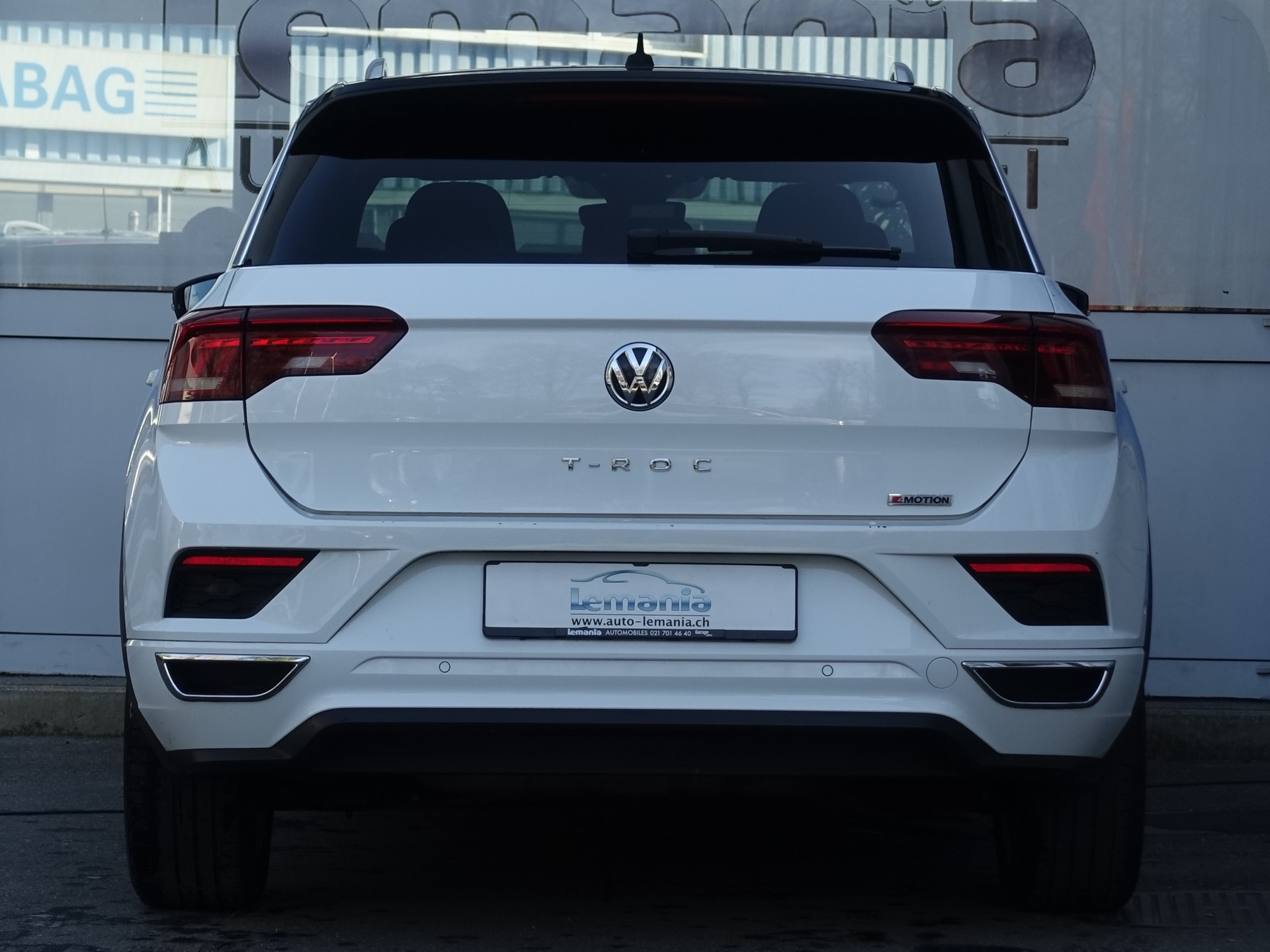 VW T-Roc 2.0 TSI Advance DSG 4Motion-image-5