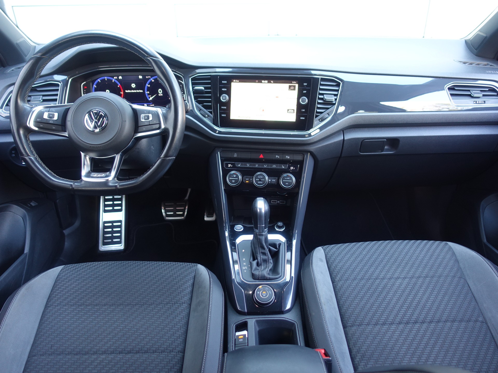 VW T-Roc 2.0 TSI Advance DSG 4Motion-image-11