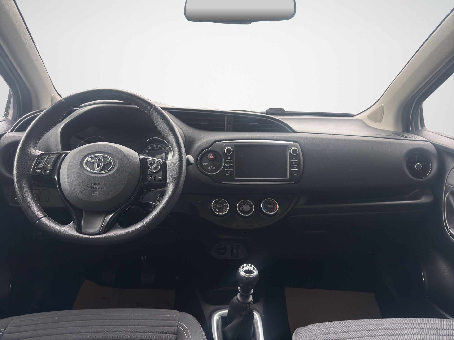 TOYOTA Yaris 1.5-image-11