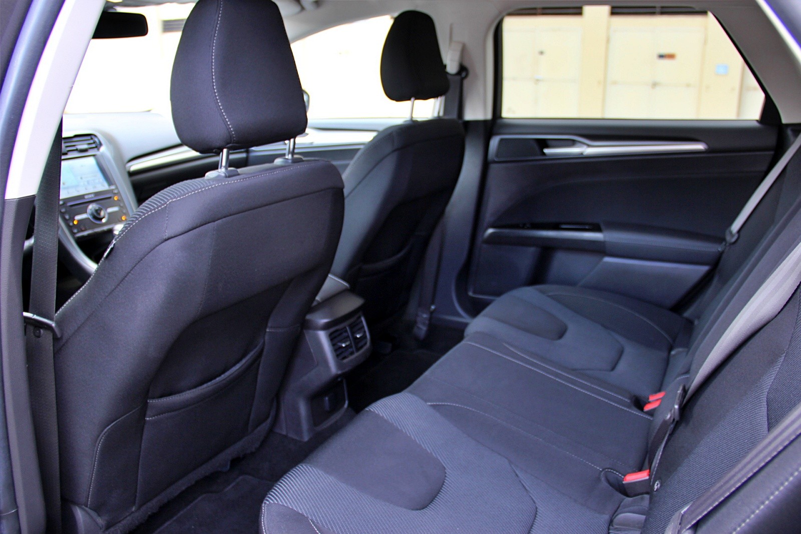FORD Mondeo 2.0 TDCi Titanium PowerShift-image-9