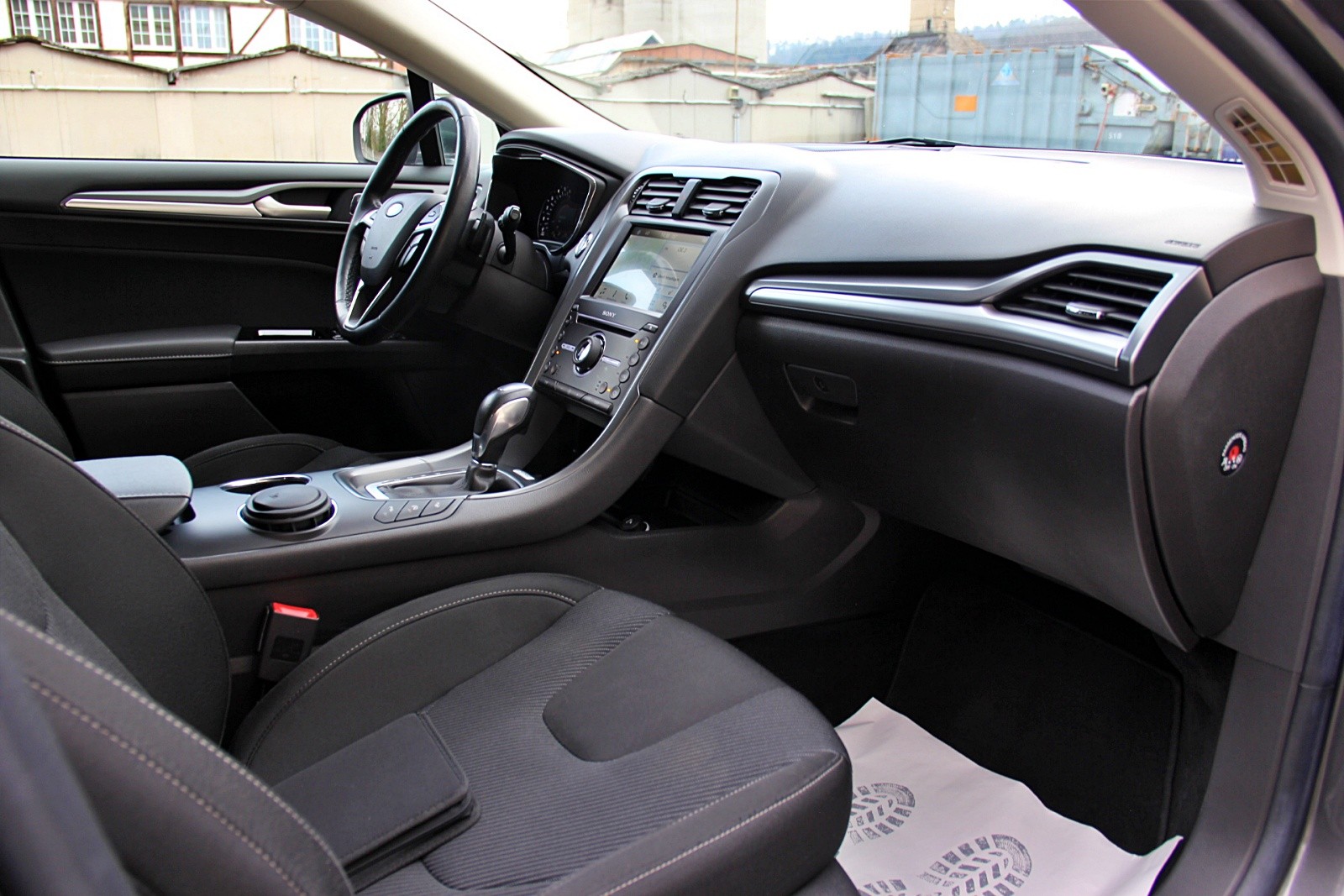 FORD Mondeo 2.0 TDCi Titanium PowerShift-image-12