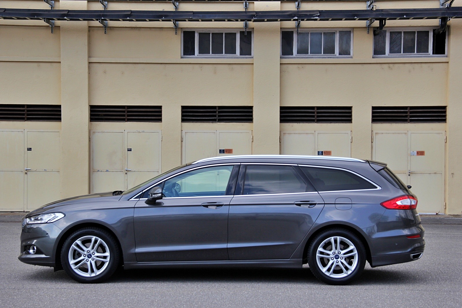 FORD Mondeo 2.0 TDCi Titanium PowerShift-image-1