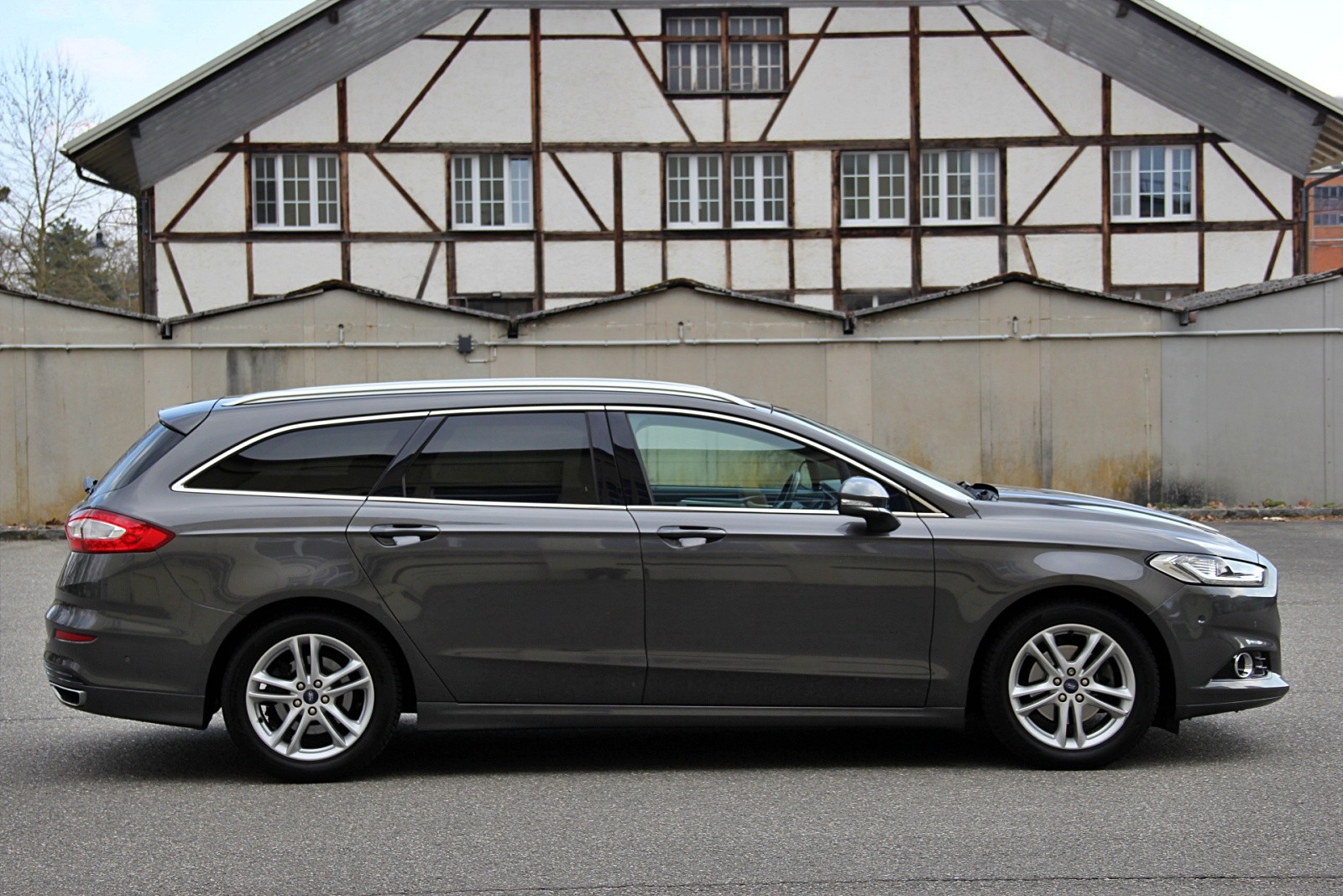 FORD Mondeo 2.0 TDCi Titanium PowerShift-image-5