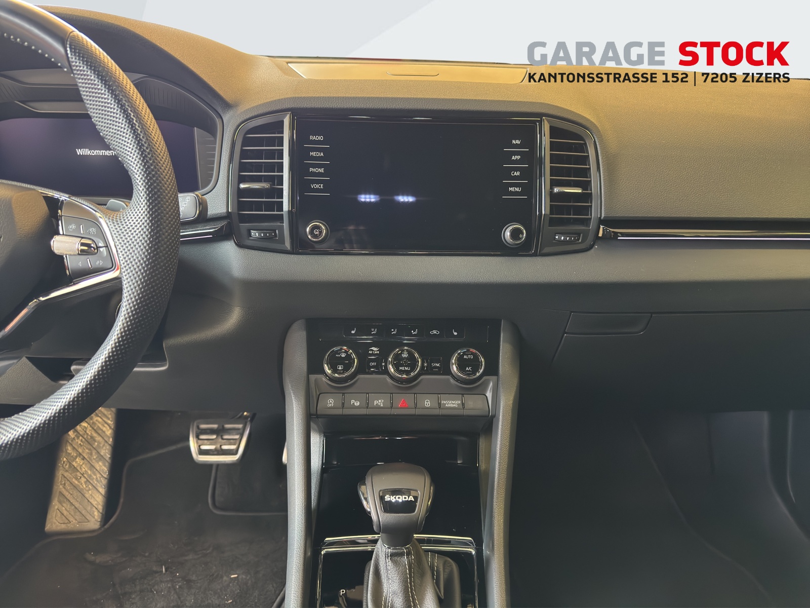 SKODA Karoq 1.5 TSI Style DSG-image-10