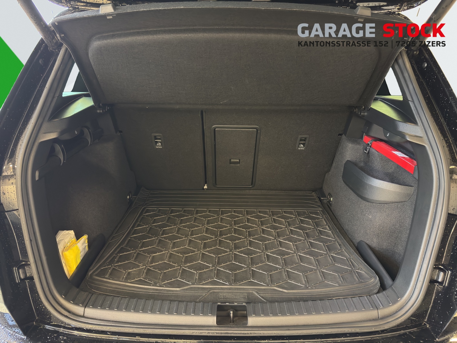 SKODA Karoq 1.5 TSI Style DSG-image-12