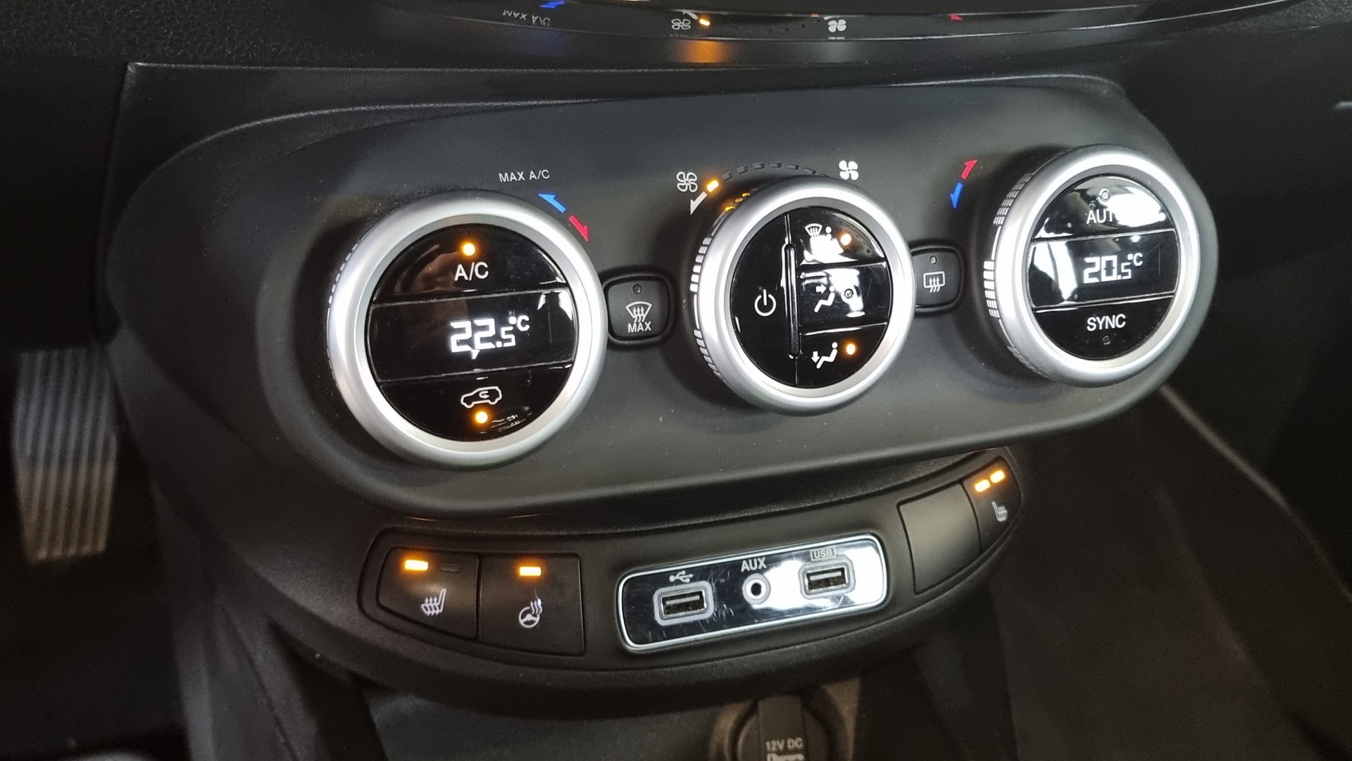 FIAT 500X 1.4 MultiAir S-Design 4x4-image-8