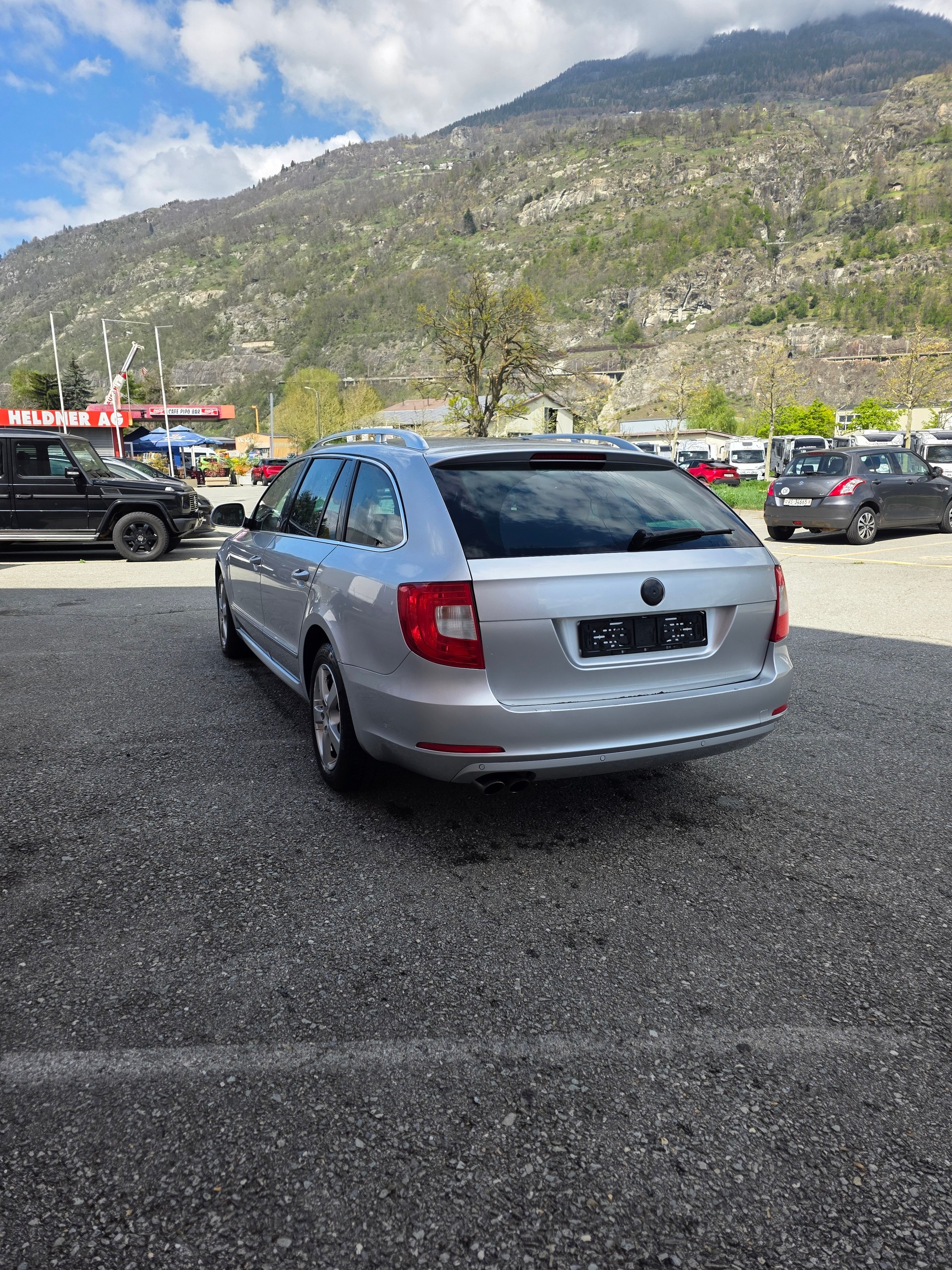 SKODA Superb Combi 2.0 TDi AllDrive 4x4-image-4