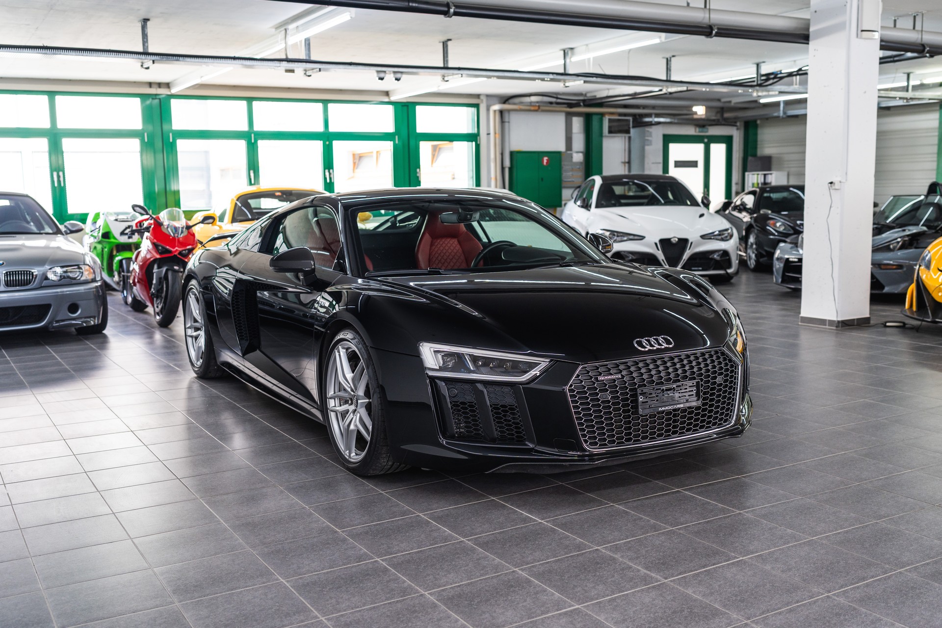 AUDI R8 Coupé 5.2 plus S-Tronic NO OPF-showroom-element-2