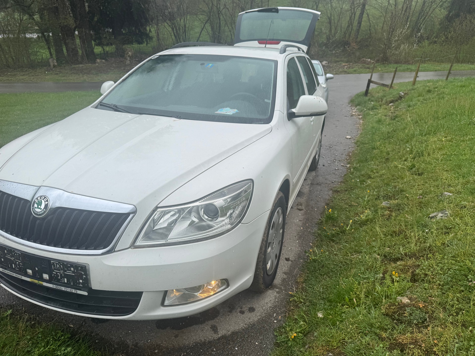 SKODA Octavia Combi 1.6 TDI Clever-image-1