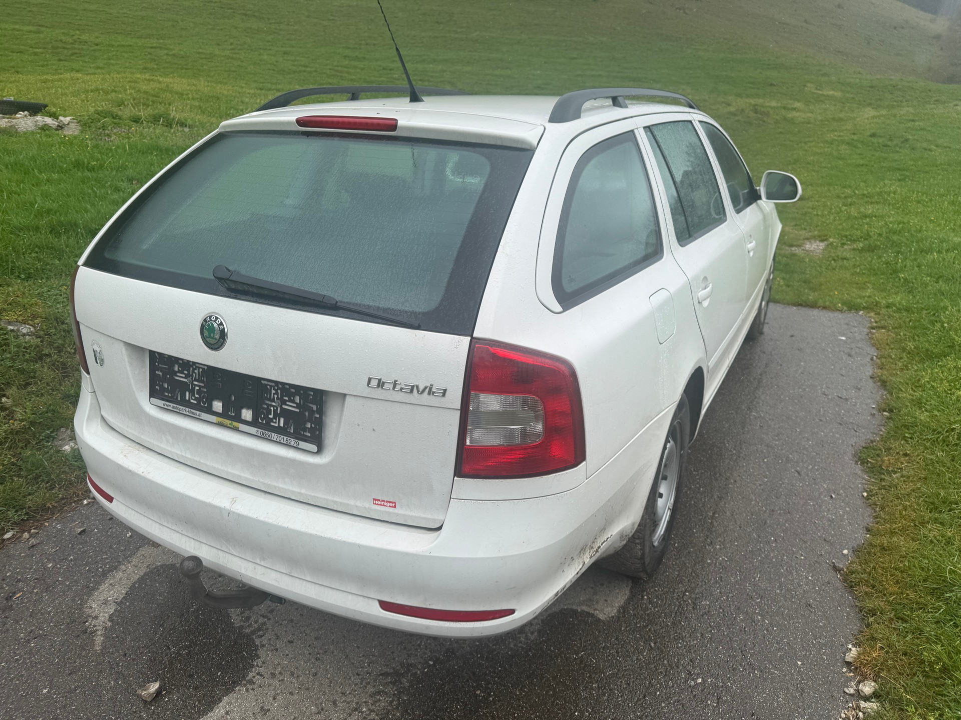 SKODA Octavia Combi 1.6 TDI Clever-image-8