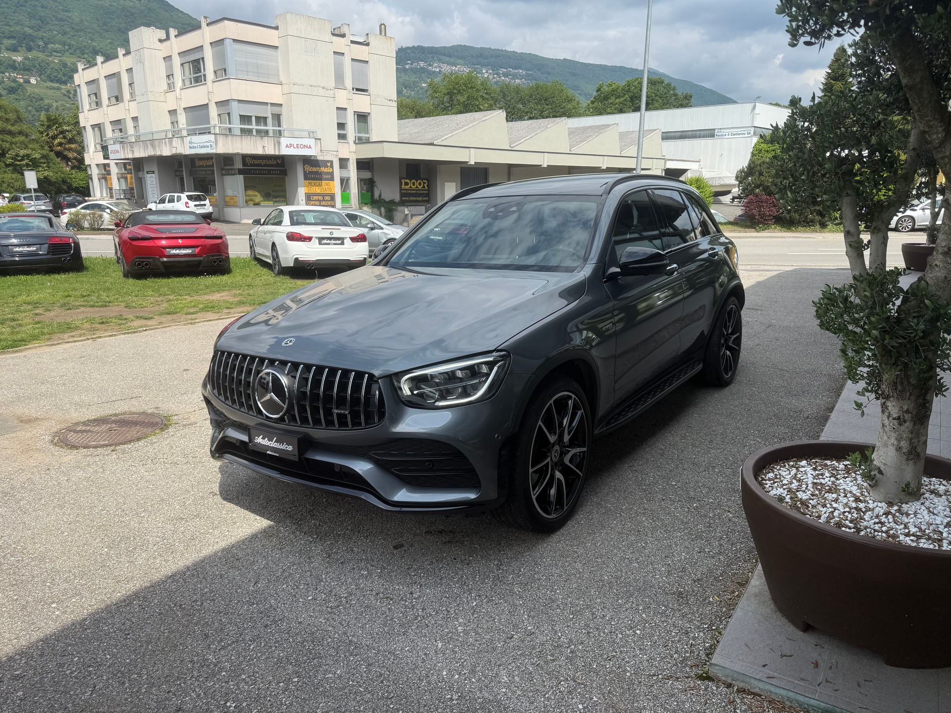 MERCEDES-BENZ GLC 43 AMG 4Matic 9G-Tronic-image-5