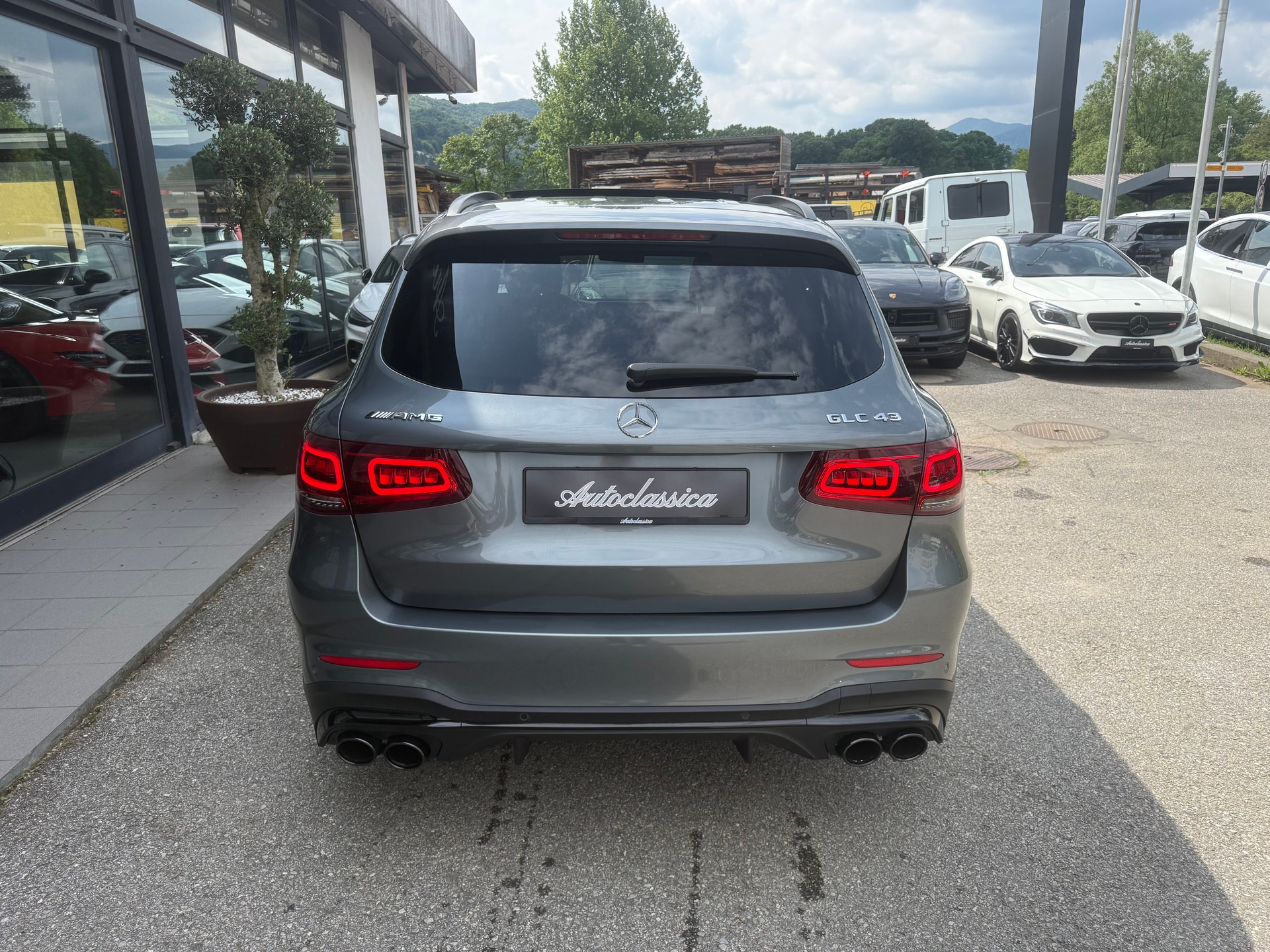 MERCEDES-BENZ GLC 43 AMG 4Matic 9G-Tronic-showroom-element-2