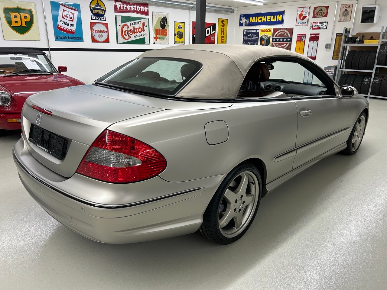 MERCEDES-BENZ CLK 500 Elégance 7G-Tronic Armani Limited-image-4