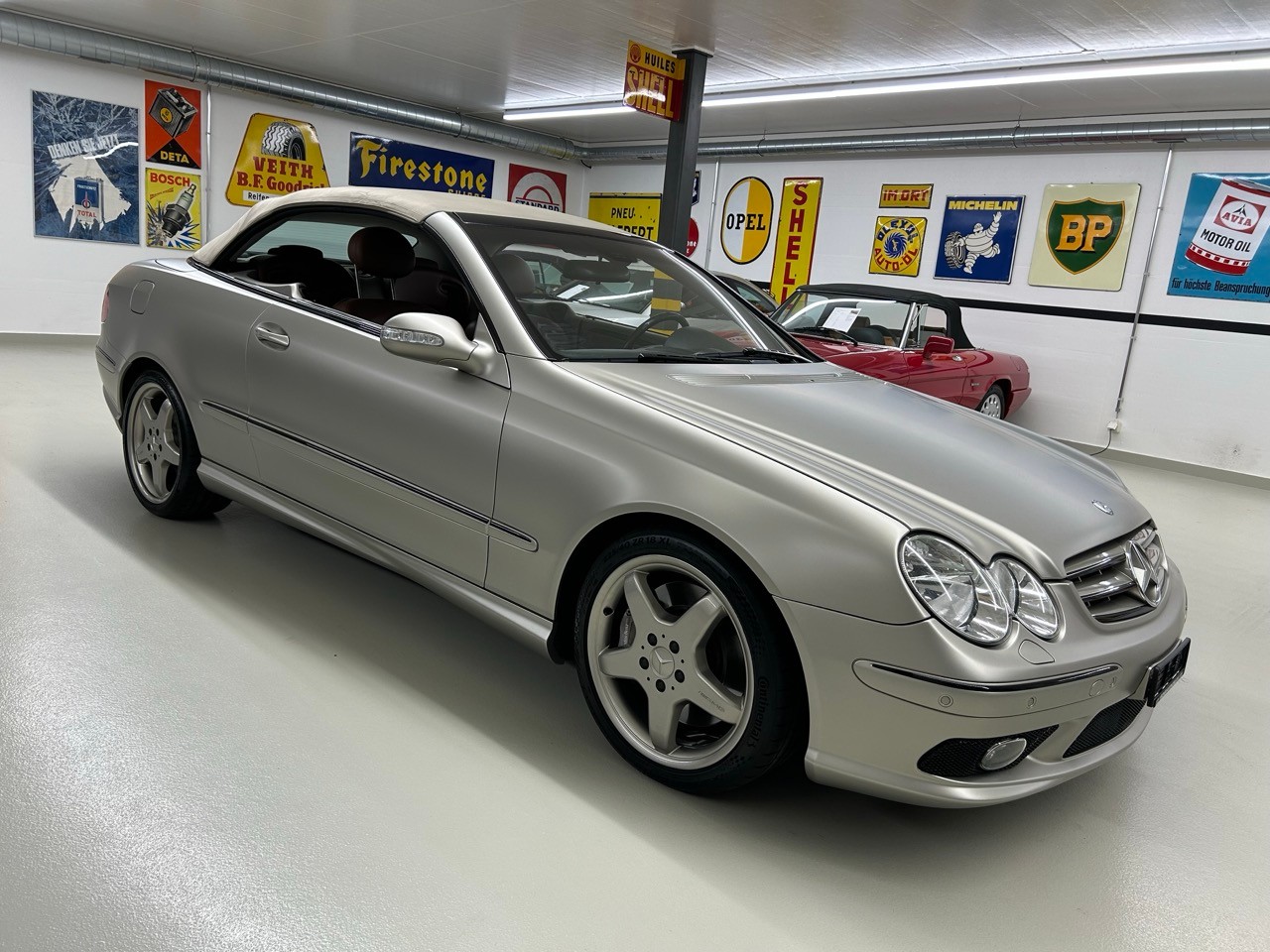 MERCEDES-BENZ CLK 500 Elégance 7G-Tronic Armani Limited-image-2