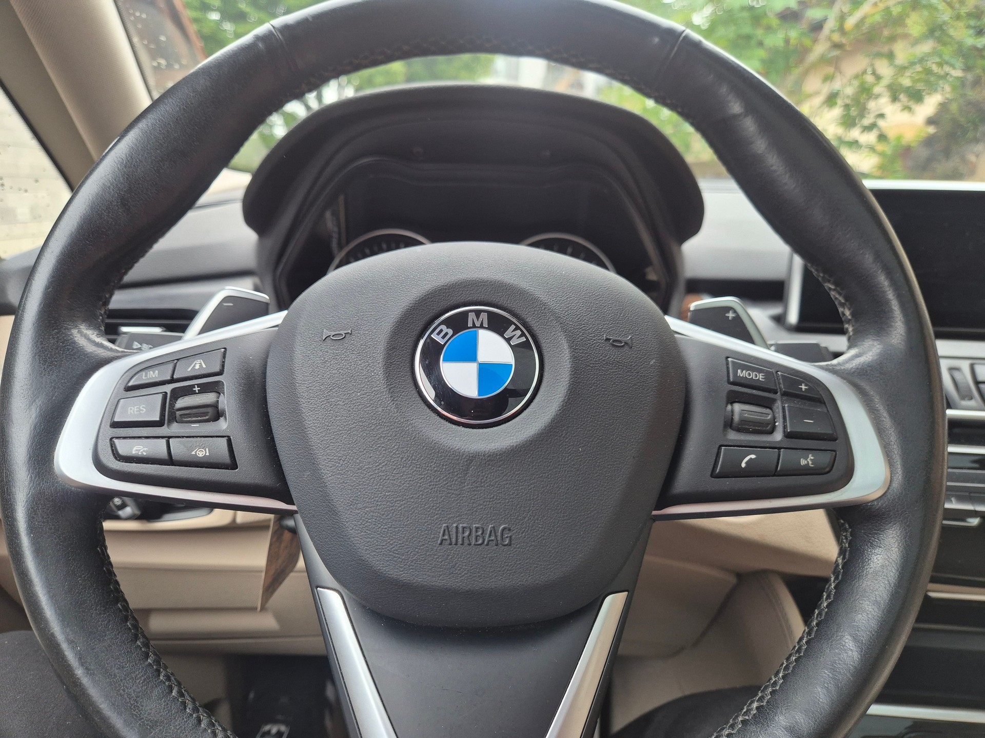 BMW 225i xDrive Active Tourer Luxury Line Steptronic-image-12