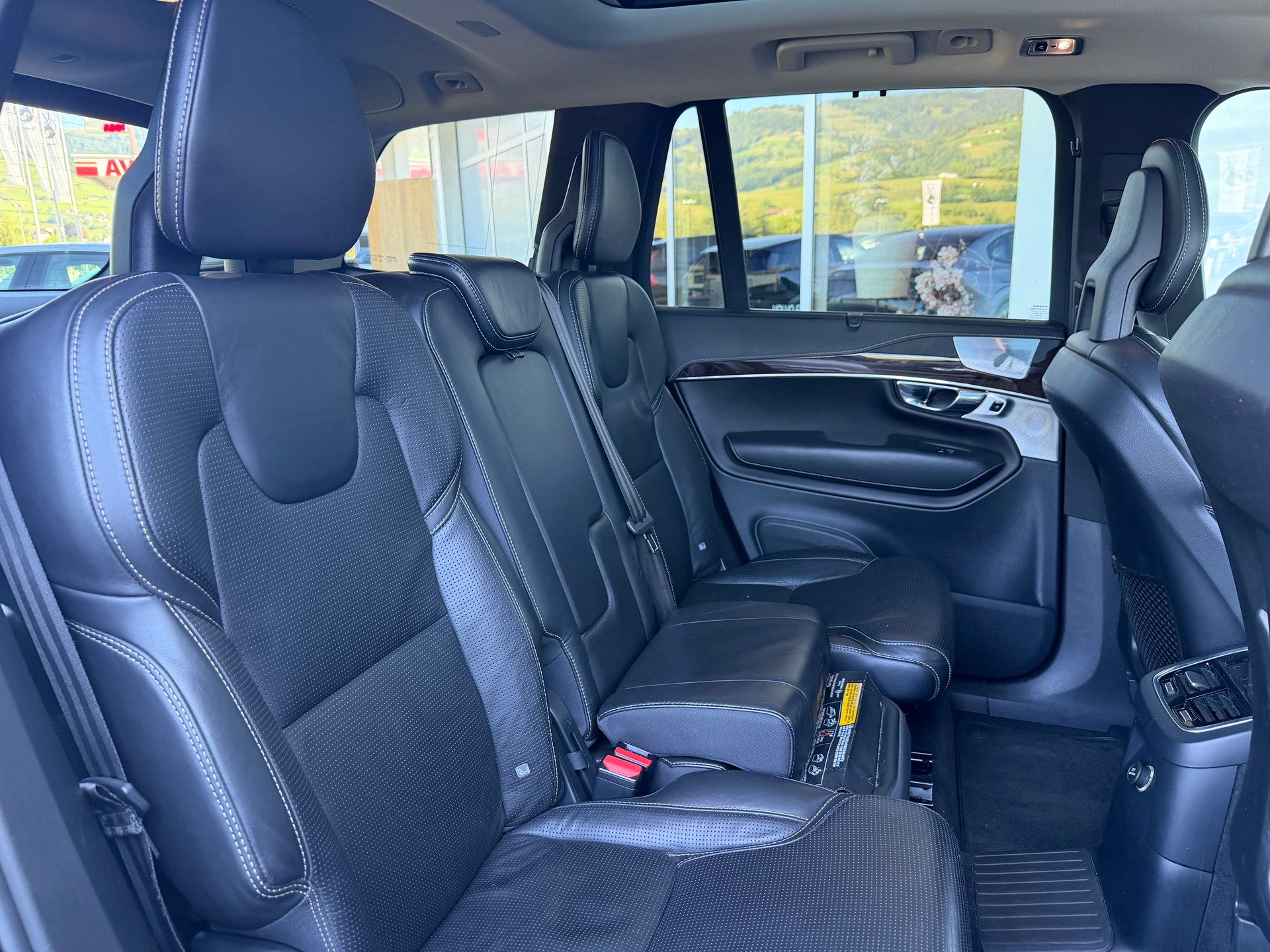 VOLVO XC90 T8 AWD Inscription Geartronic-image-5