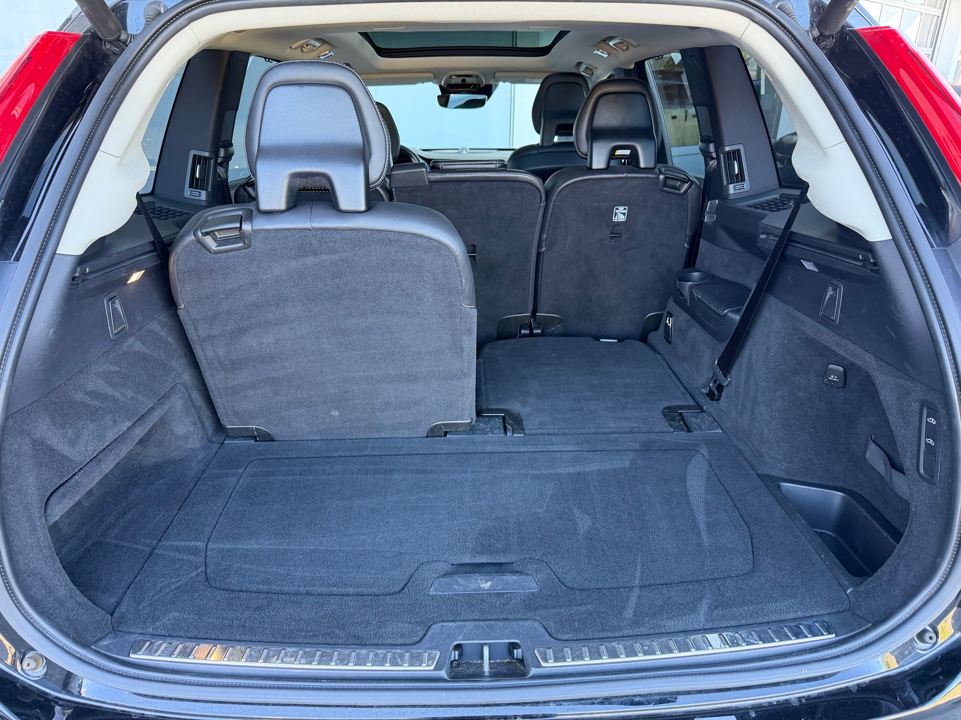 VOLVO XC90 T8 AWD Inscription Geartronic-image-24