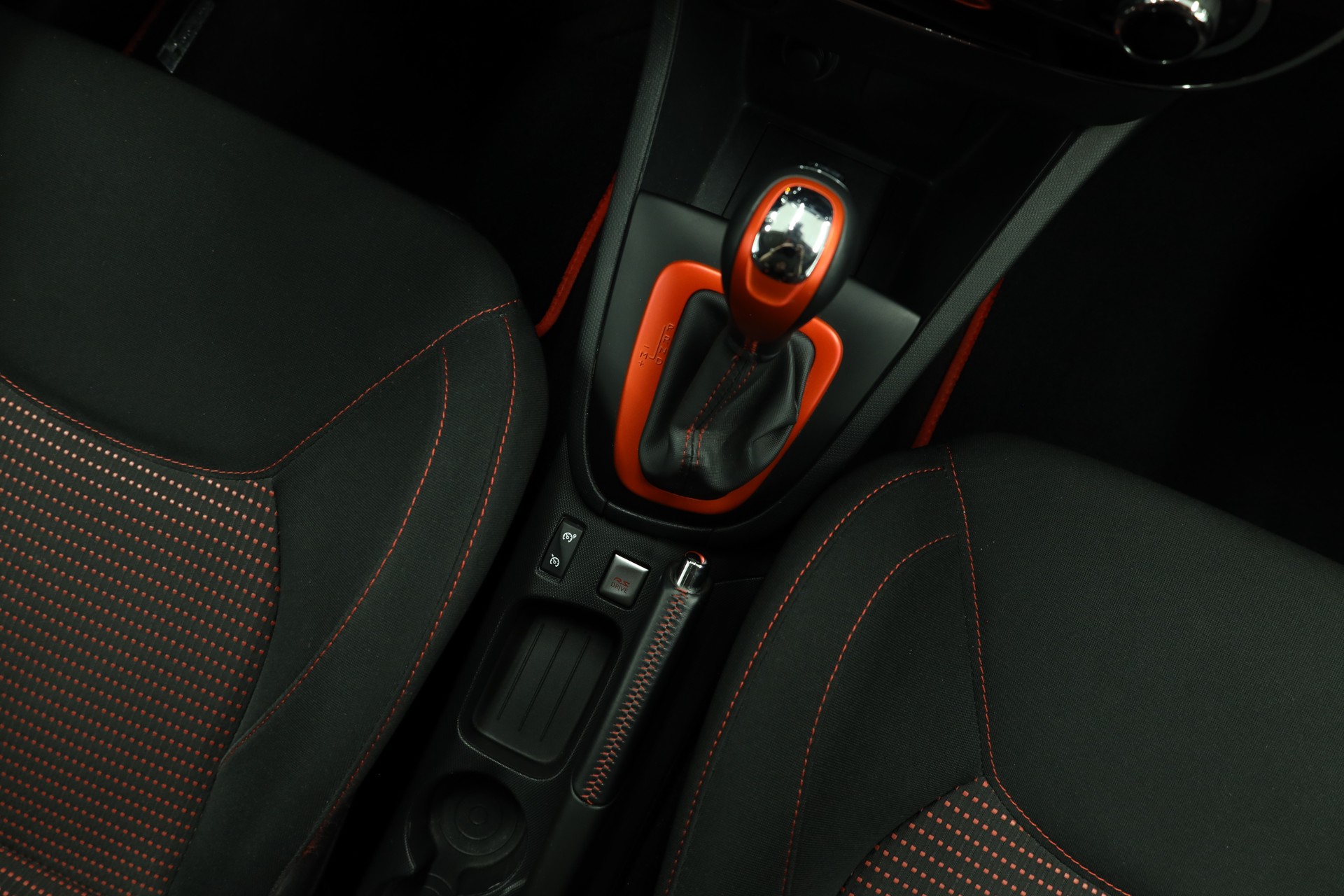 RENAULT Clio Sport 1.6 T 200 RS-image-25