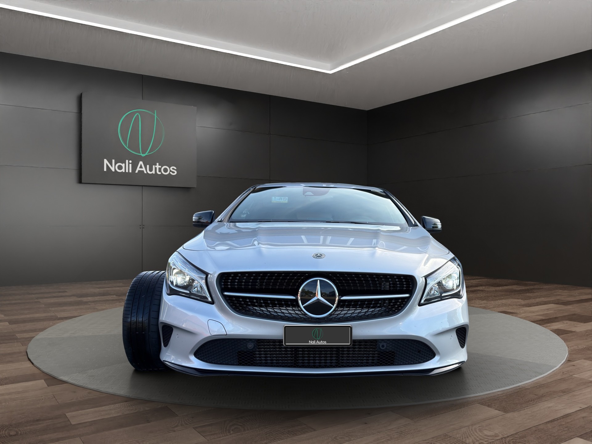 MERCEDES-BENZ CLA Shooting Brake 200 AMG Line 7G-DCT-showroom-element-2