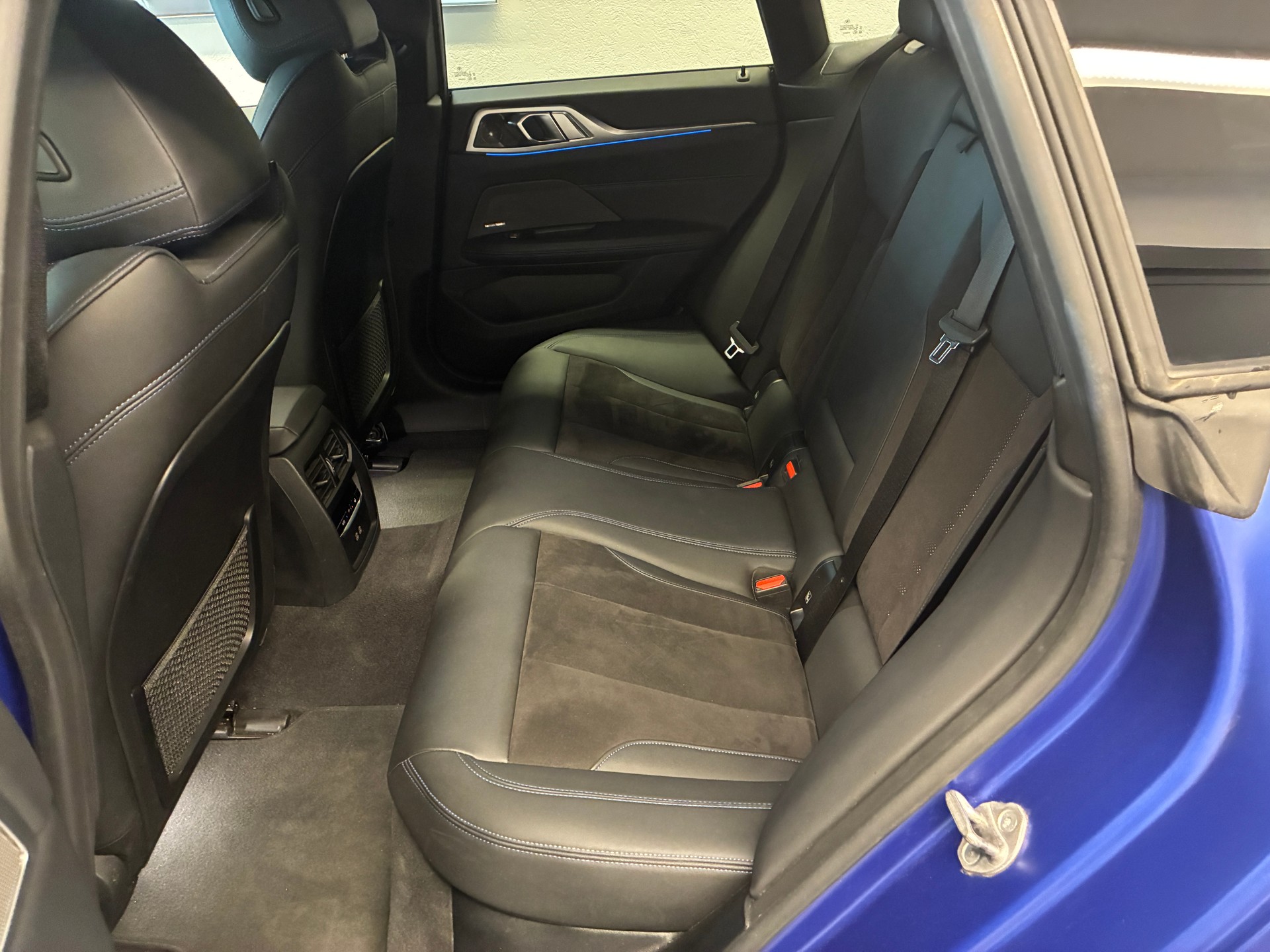 BMW i4 M50-image-14