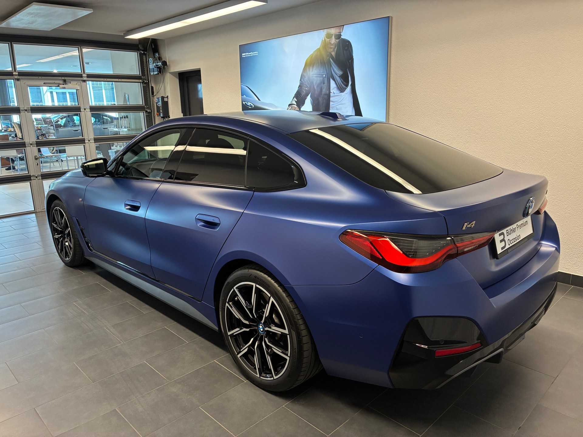 BMW i4 M50-showroom-element-3