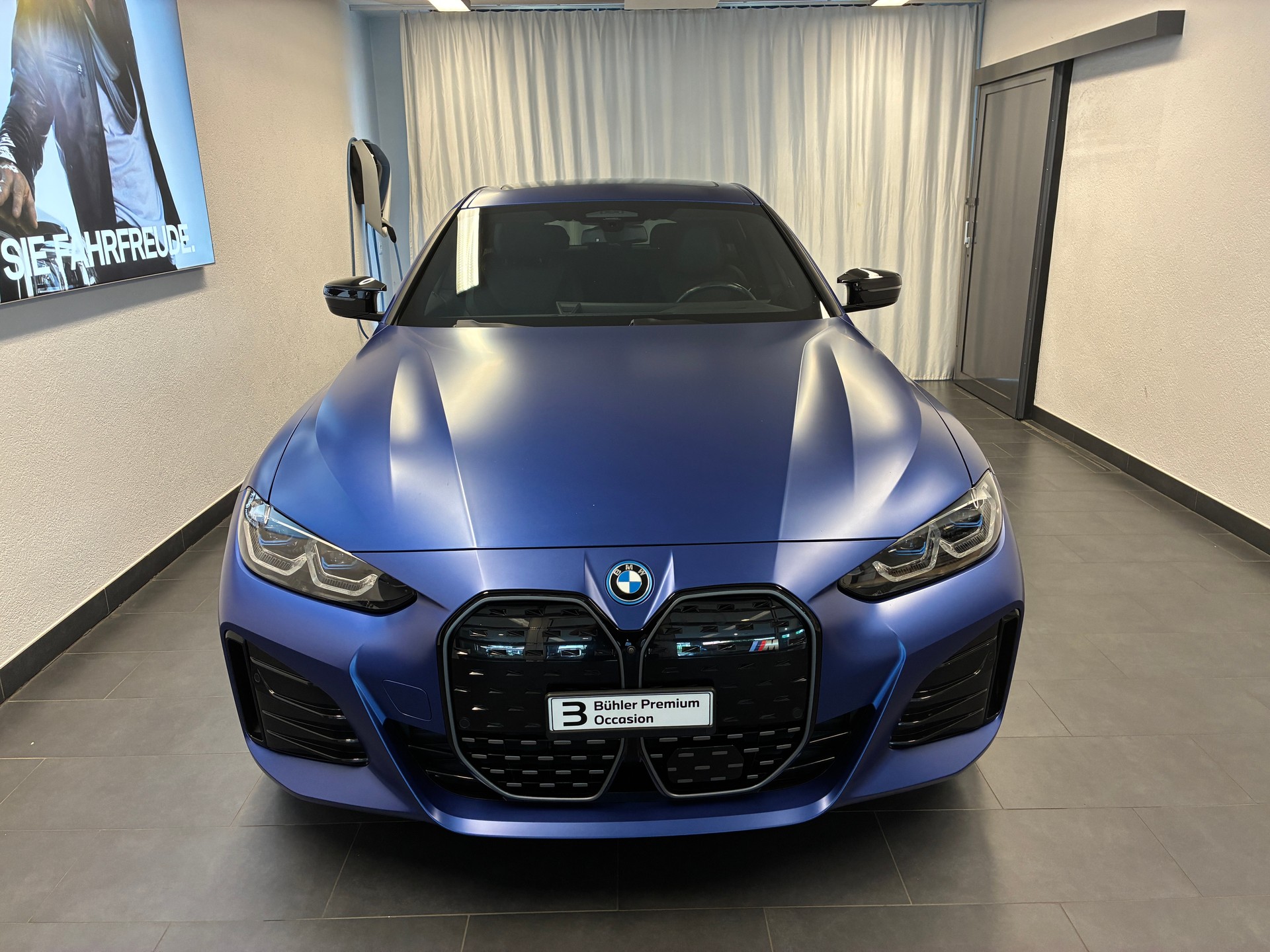 BMW i4 M50-showroom-element-1