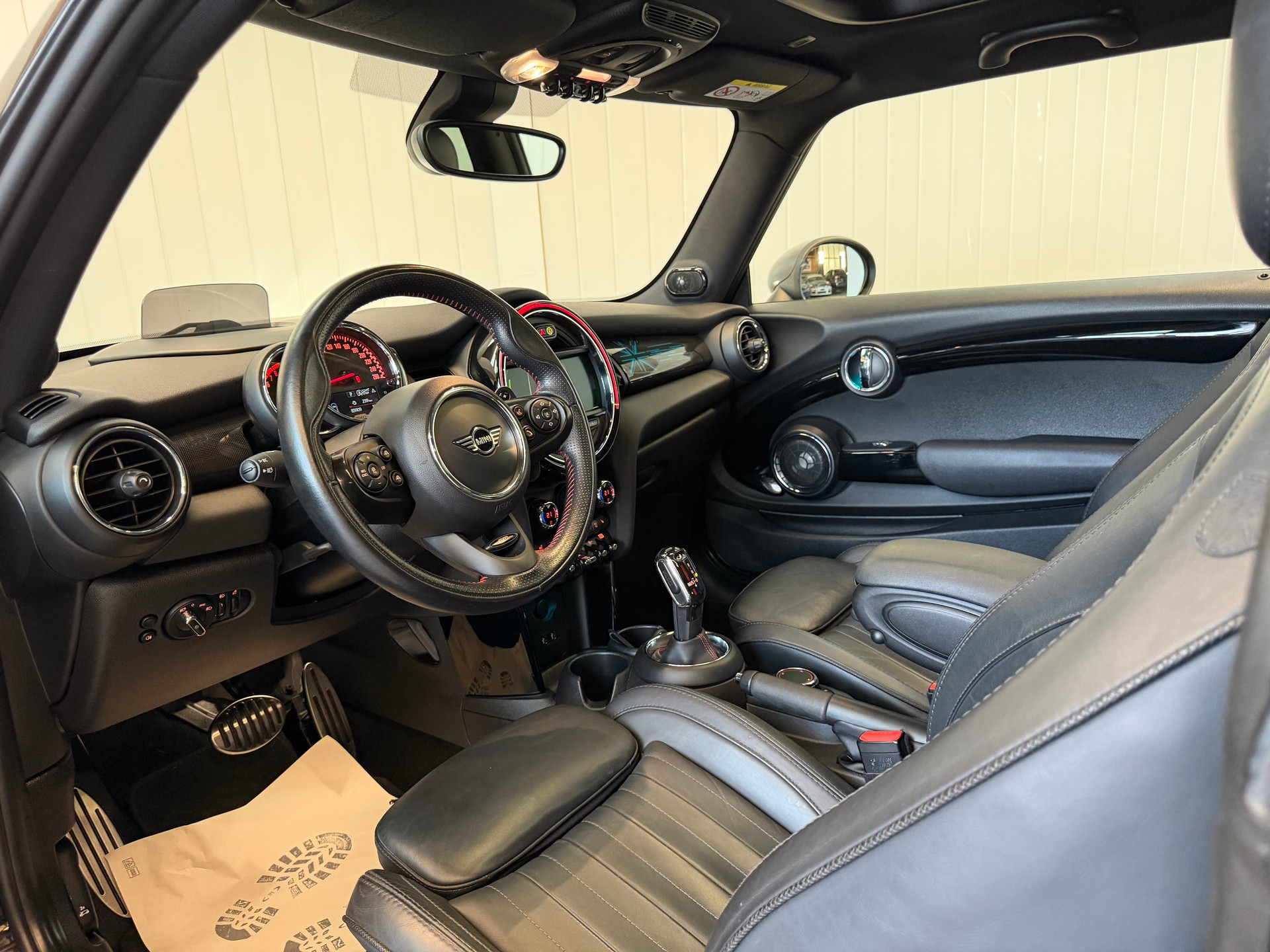 MINI Cooper John Cooper Works Steptronic frisch ab MFK & Service-image-8