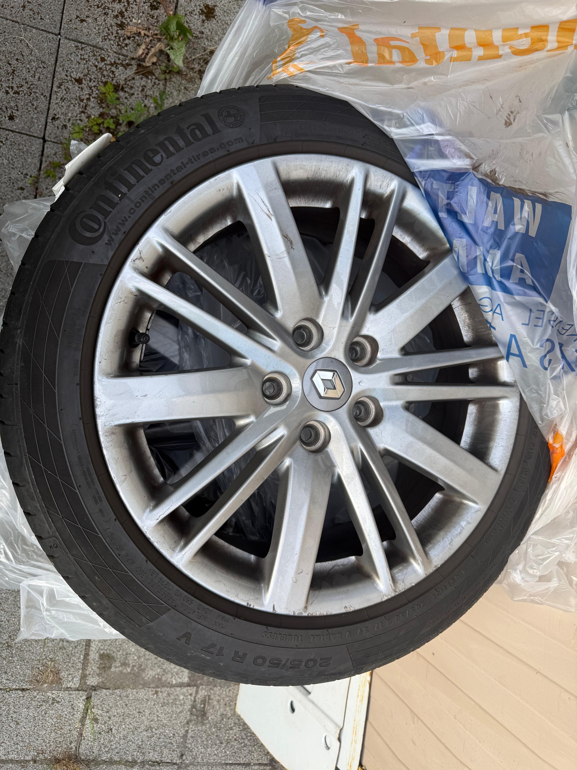 RENAULT Mégane CC 2.0 16V Dynamique CVT-image-15