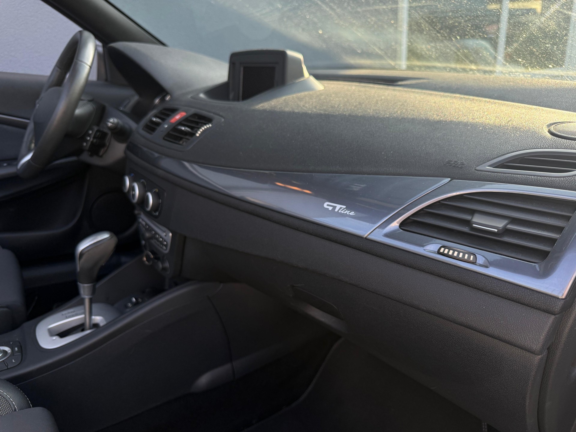 RENAULT Mégane CC 2.0 16V Dynamique CVT-image-13
