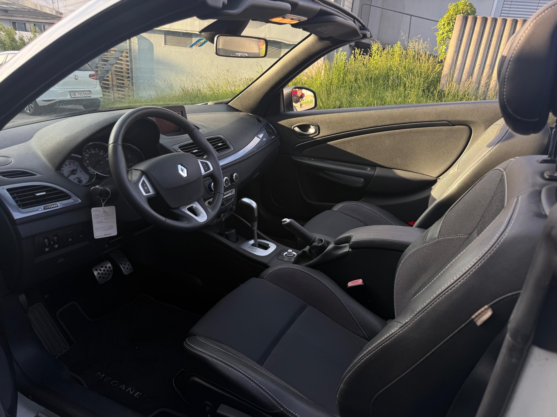 RENAULT Mégane CC 2.0 16V Dynamique CVT-image-7