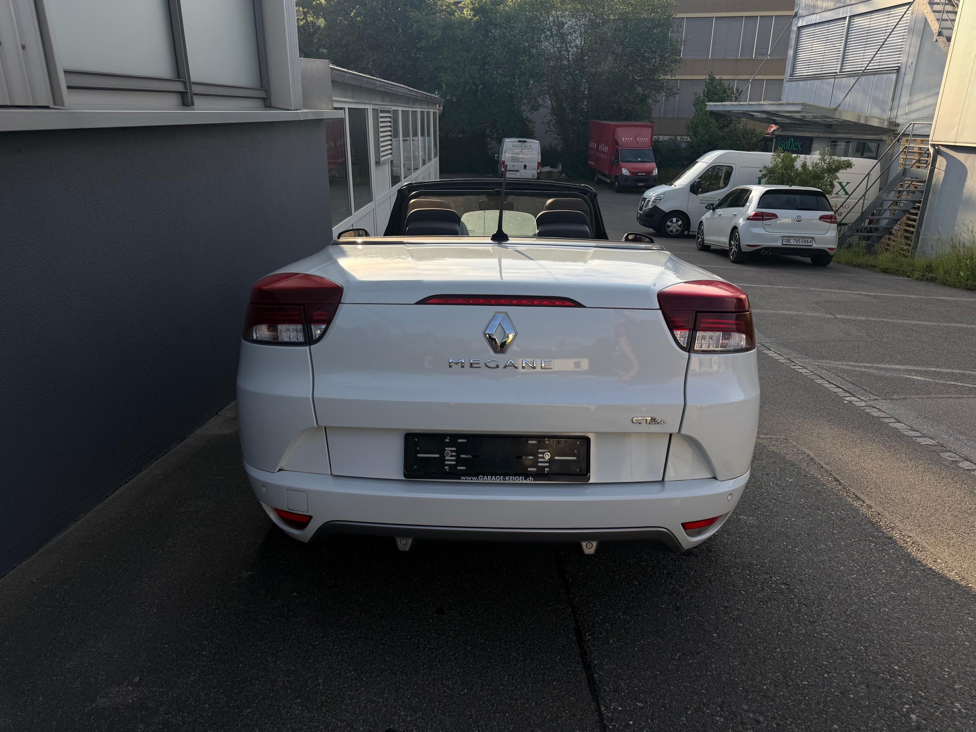 RENAULT Mégane CC 2.0 16V Dynamique CVT-image-6