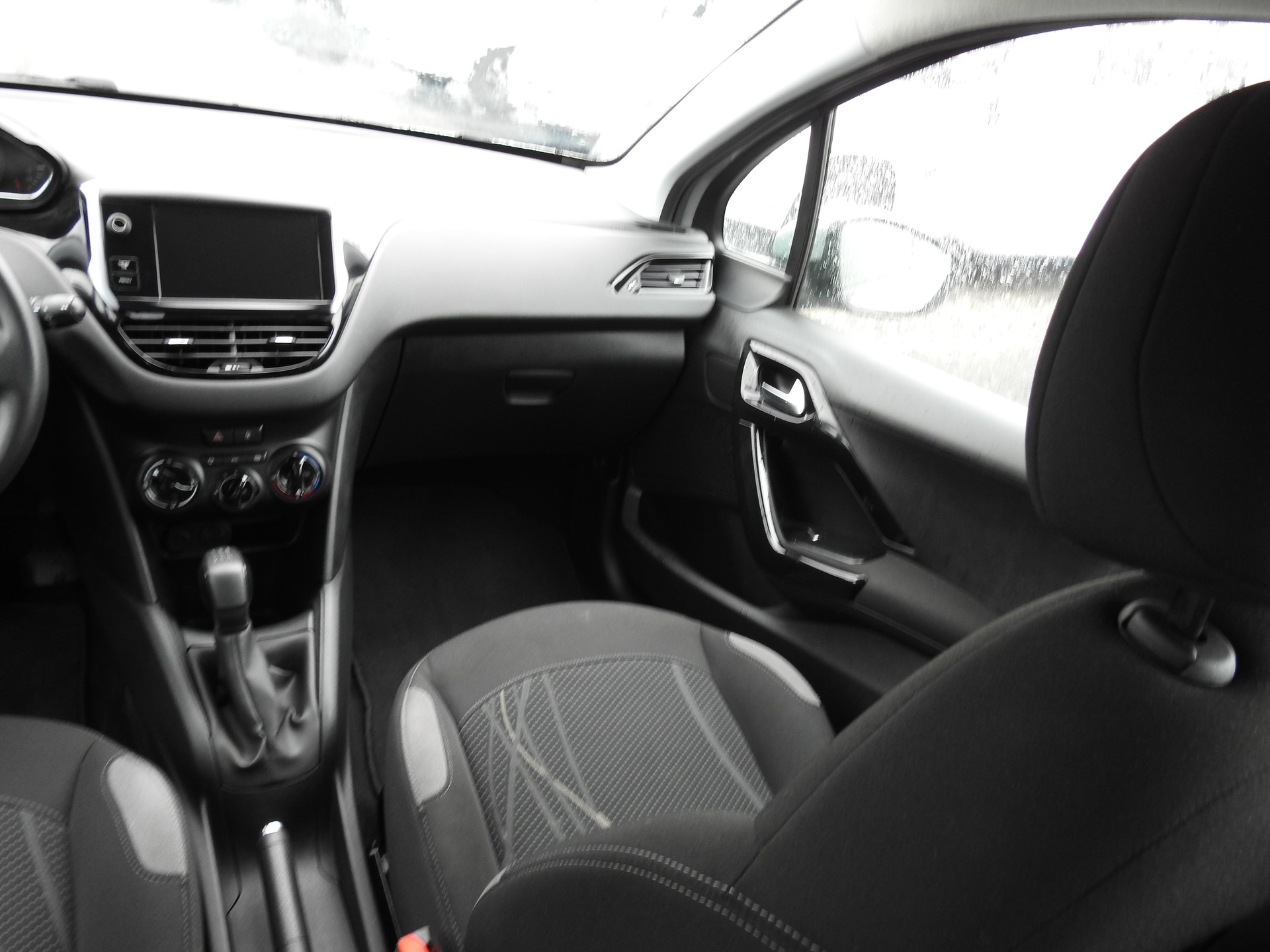 PEUGEOT 208 1.4 VTI Active-image-18
