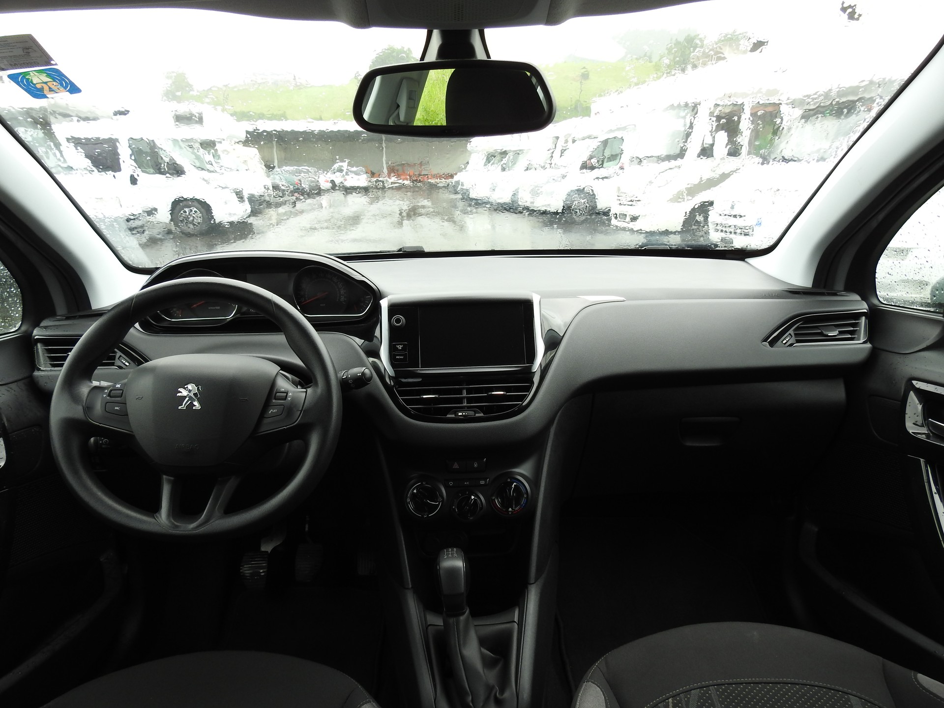 PEUGEOT 208 1.4 VTI Active-image-16